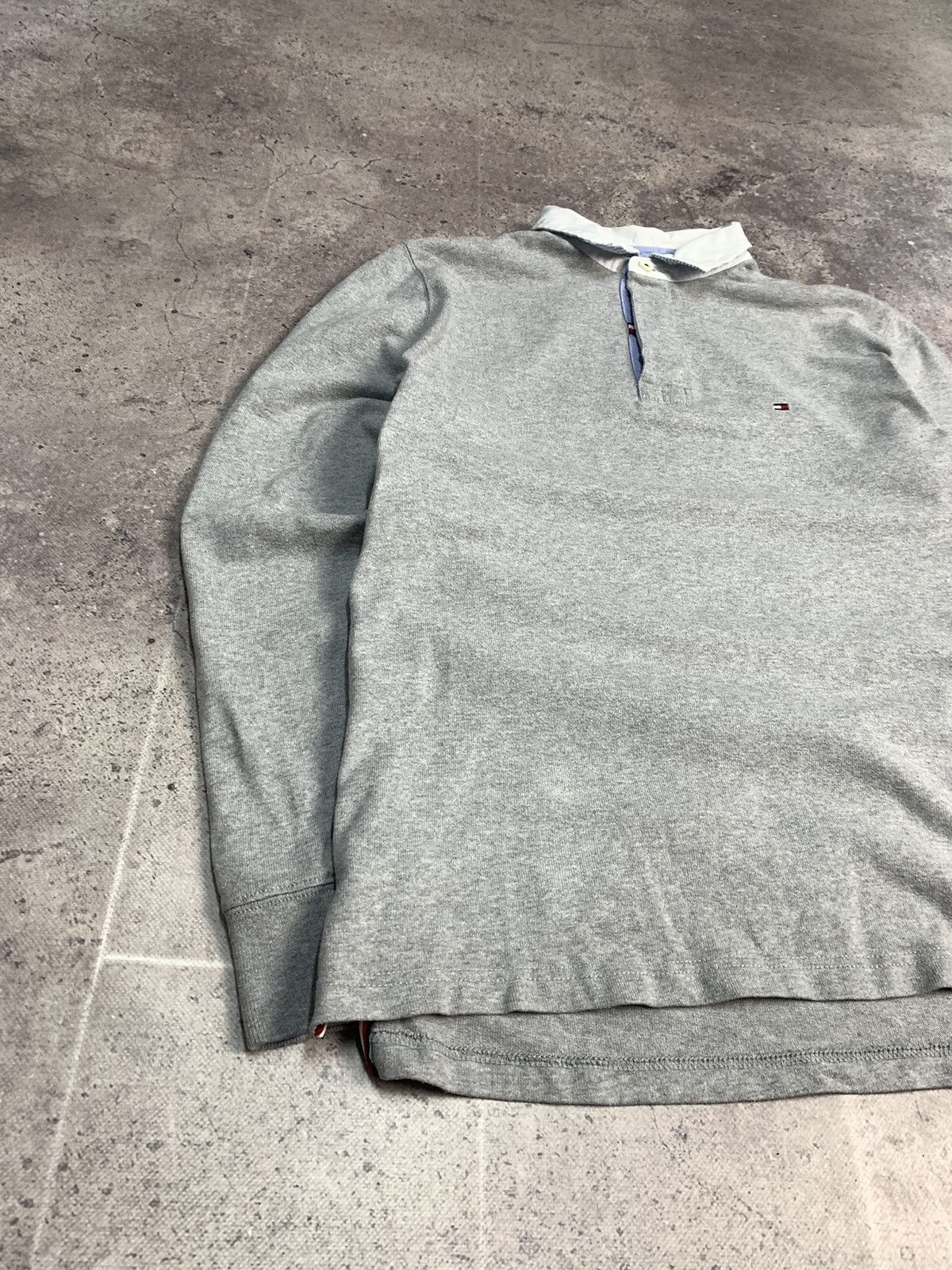Japanese Brand Vintage Tommy Hilfiger regby long sleeve faded sk8 Y2K Size US L / EU 52-54 / 3 - 6 Thumbnail