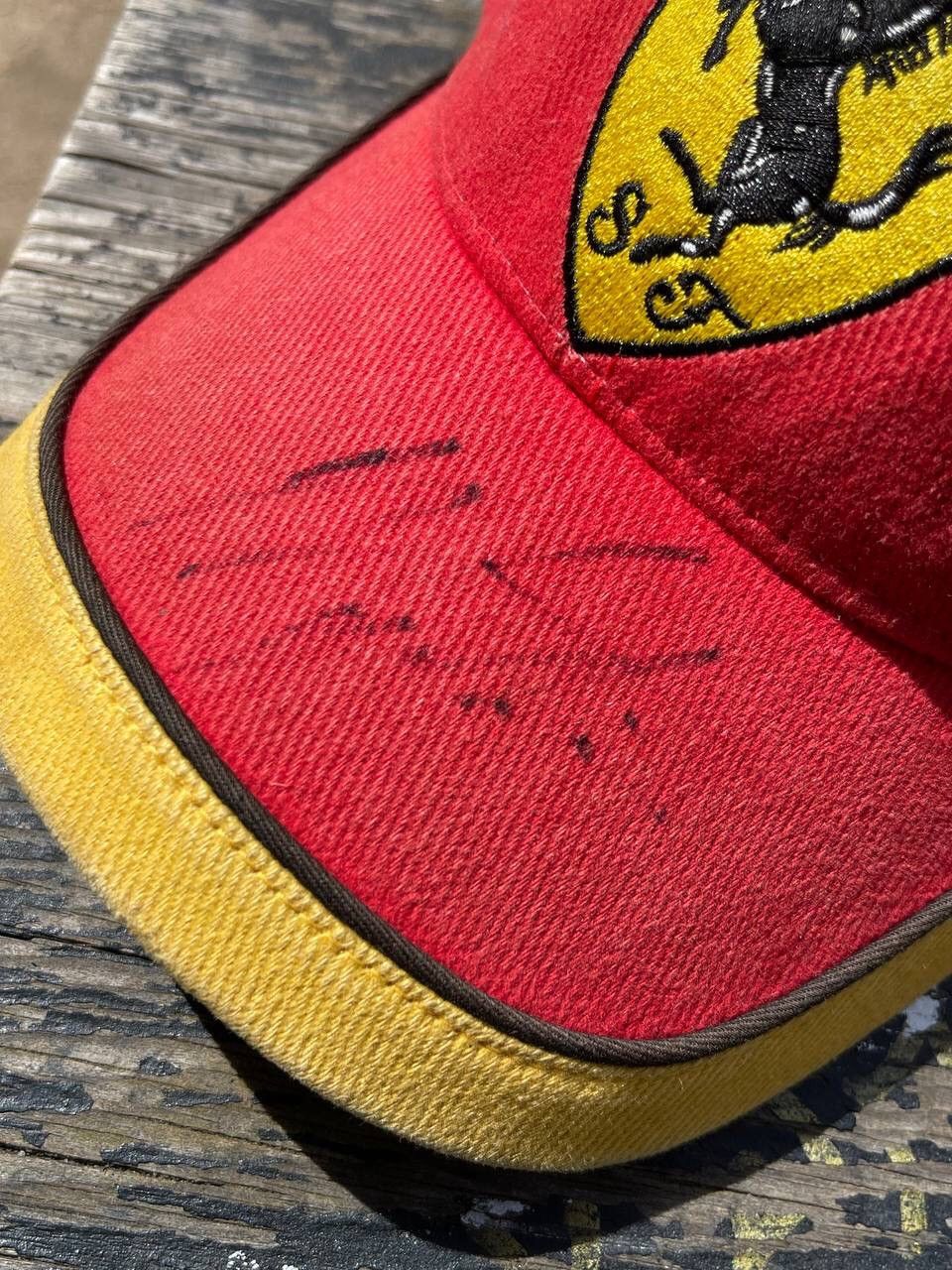 Vintage Ferrari Cap with Michael Schumacher Signature Size ONE SIZE - 8 Thumbnail