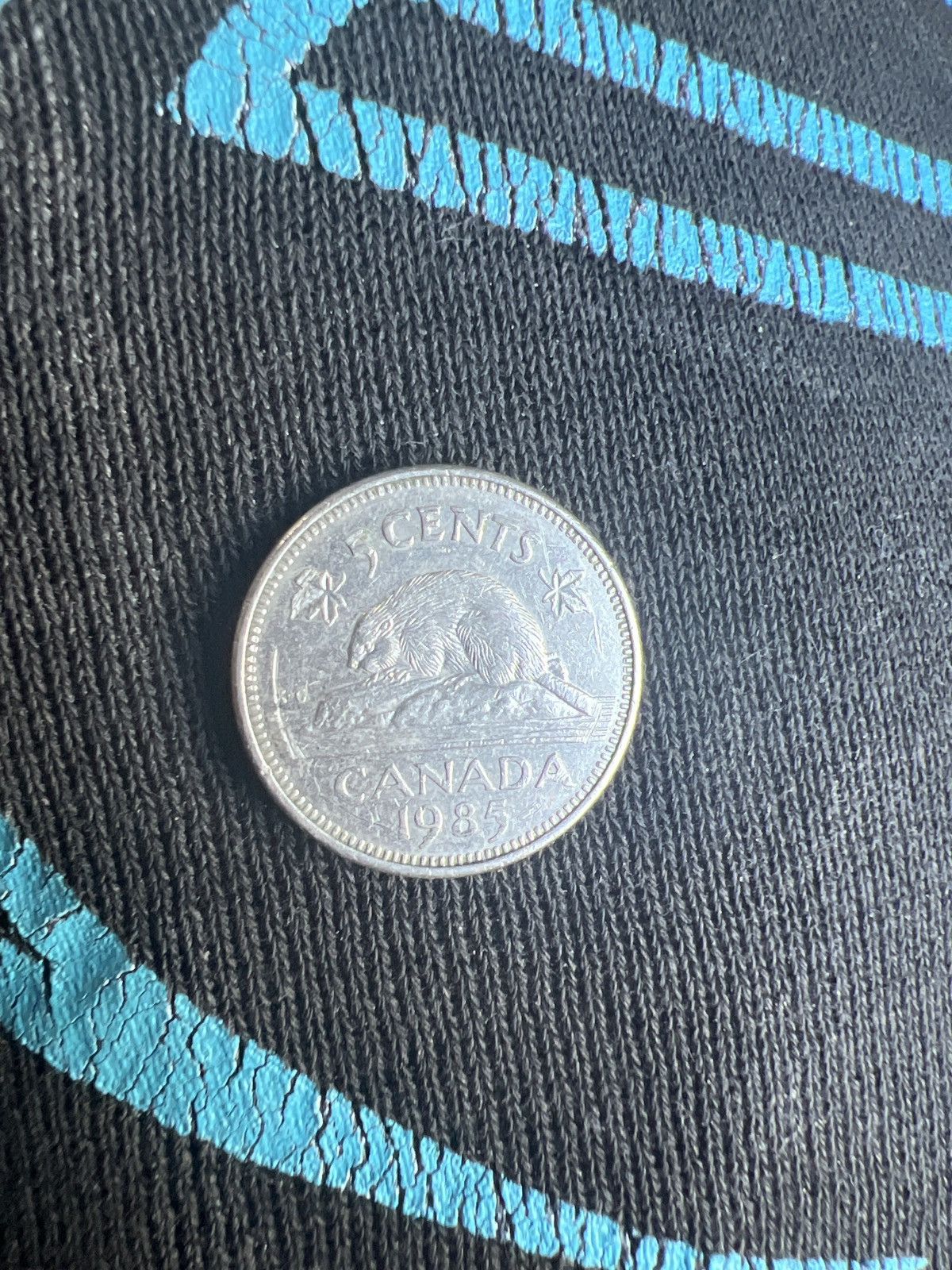 Vintage 1985 Canadian 5 Cents Coin Size ONE SIZE - 2 Thumbnail