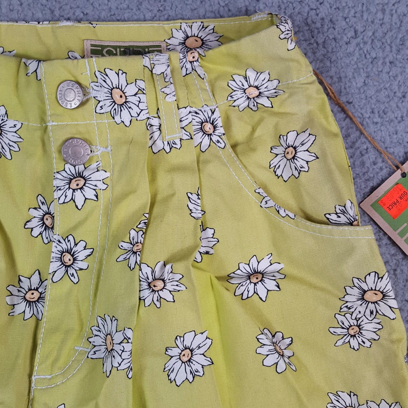 Esprit VINTAGE Esprit Green Floral Pleated High Waisted Teens Size 8 Preppy Shorts Size 30" / US 8 / IT 44 - 3 Thumbnail