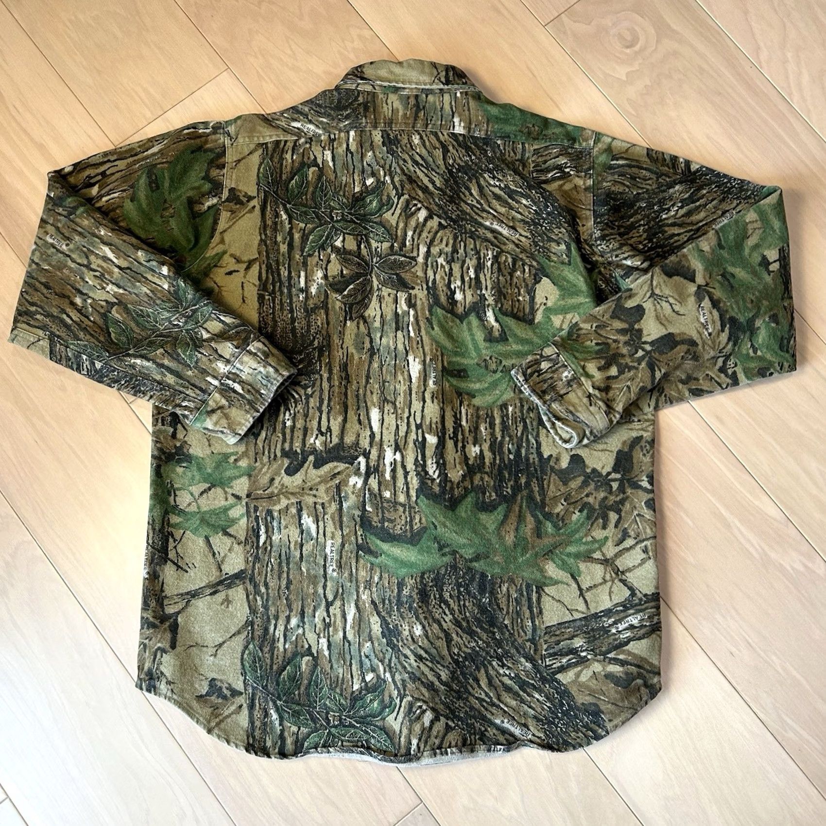 Vintage VINTAGE Woolrich Shirt USA Made Men's Large Tree Camo Button Up Casual Workwear Hunting Size US L / EU 52-54 / 3 - 3 Thumbnail