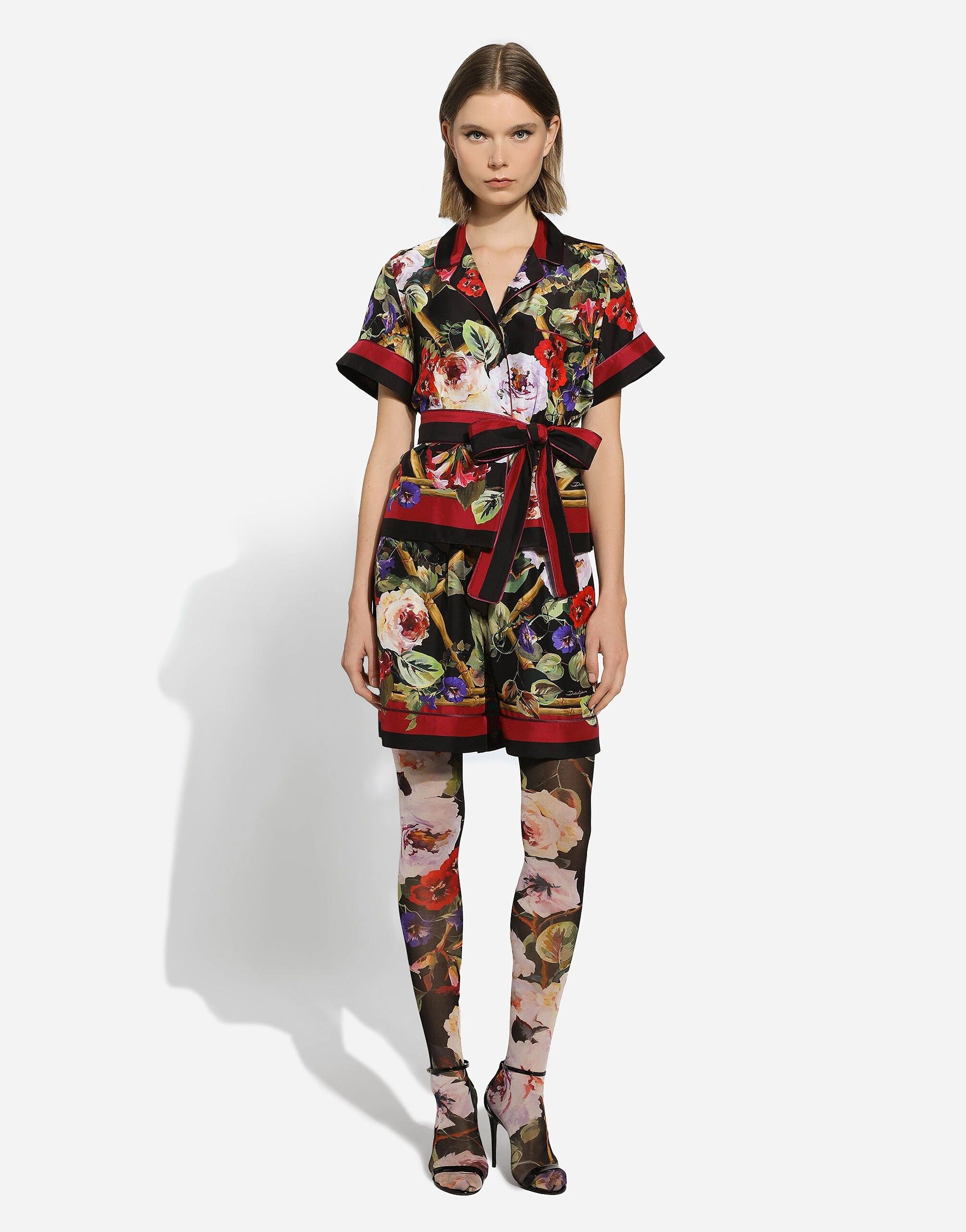 Dolce & Gabbana o1y0925 Short in Multicolor Size 27" / US 4 / IT 40 - 2 Thumbnail