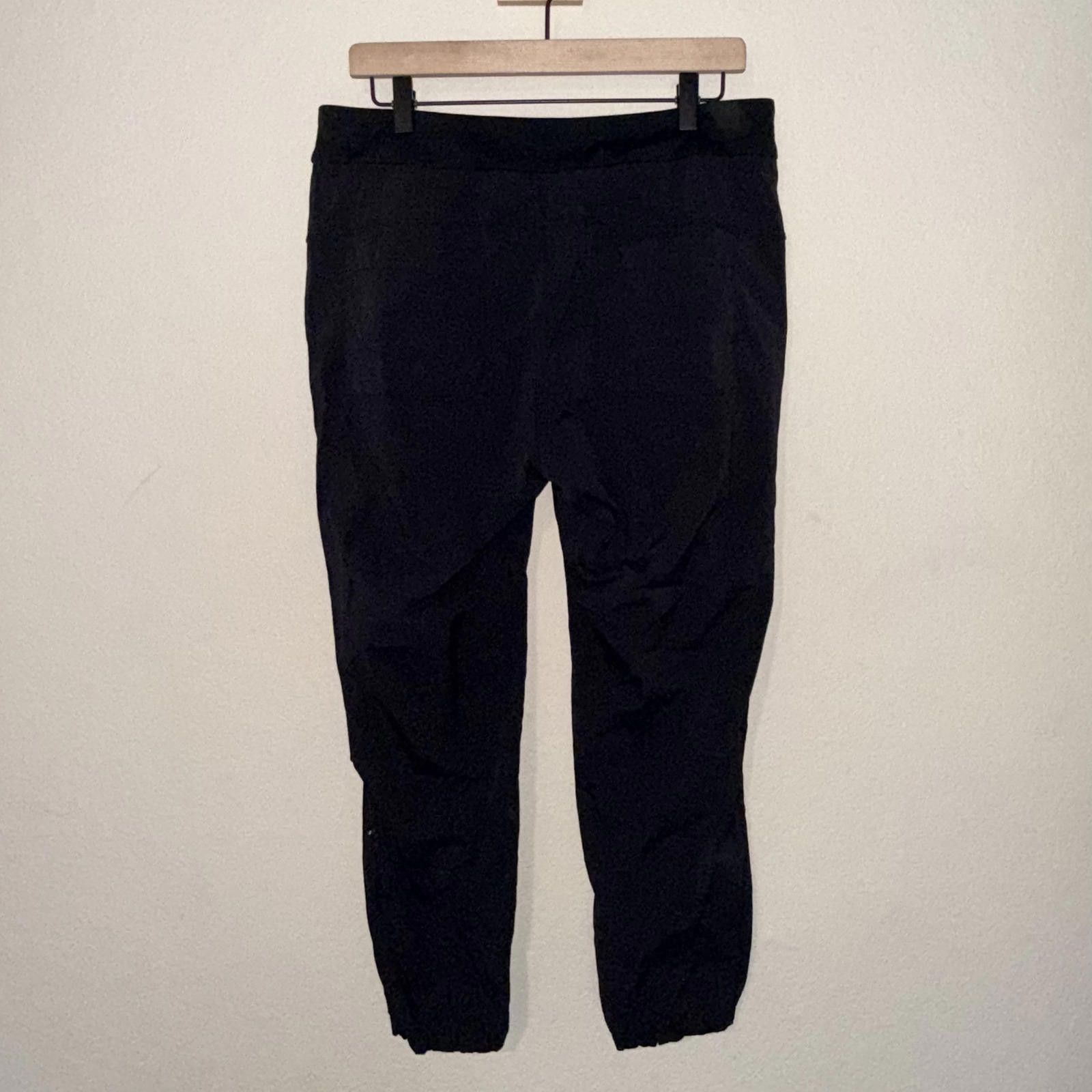 Other Athleta Pants Women's 12 Black Cargo Windbreaker Size 34" / US 12 / IT 48 - 4 Thumbnail