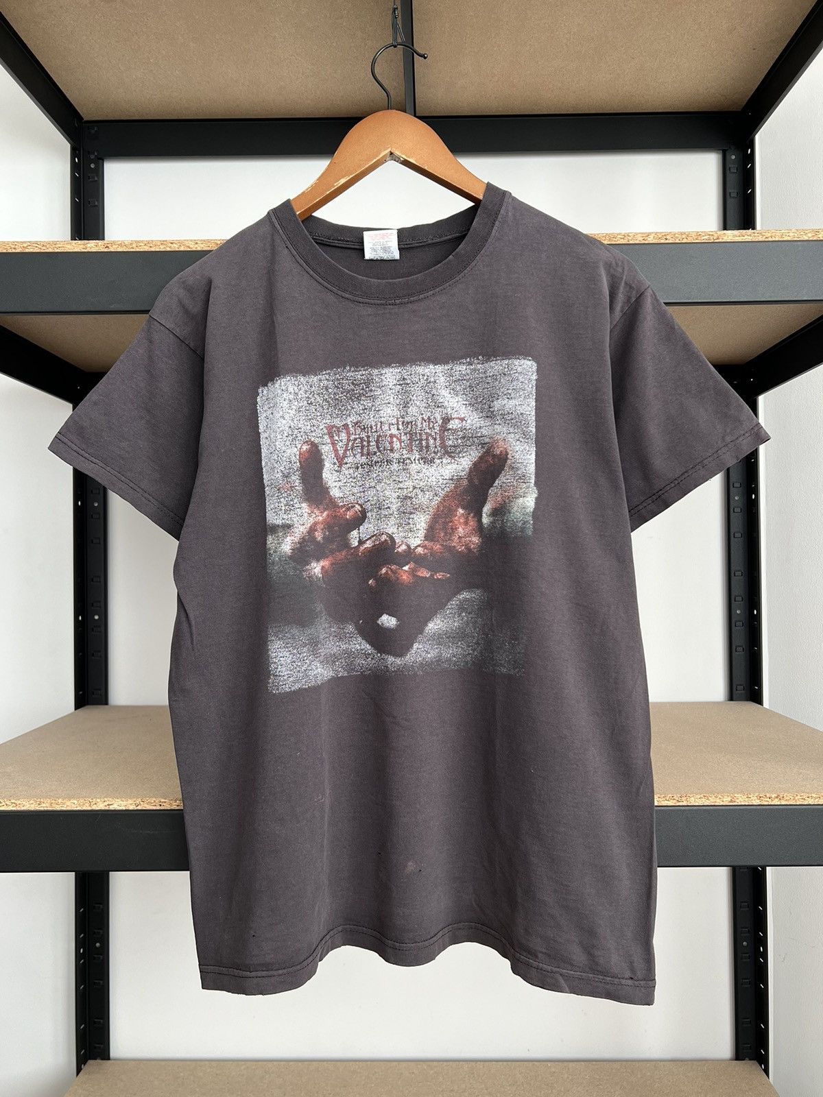 Band Tees Vintage 2013 Bullet for my Valentine Sun Faded Y2k T-shirt Size US M / EU 48-50 / 2 - 1 Thumbnail