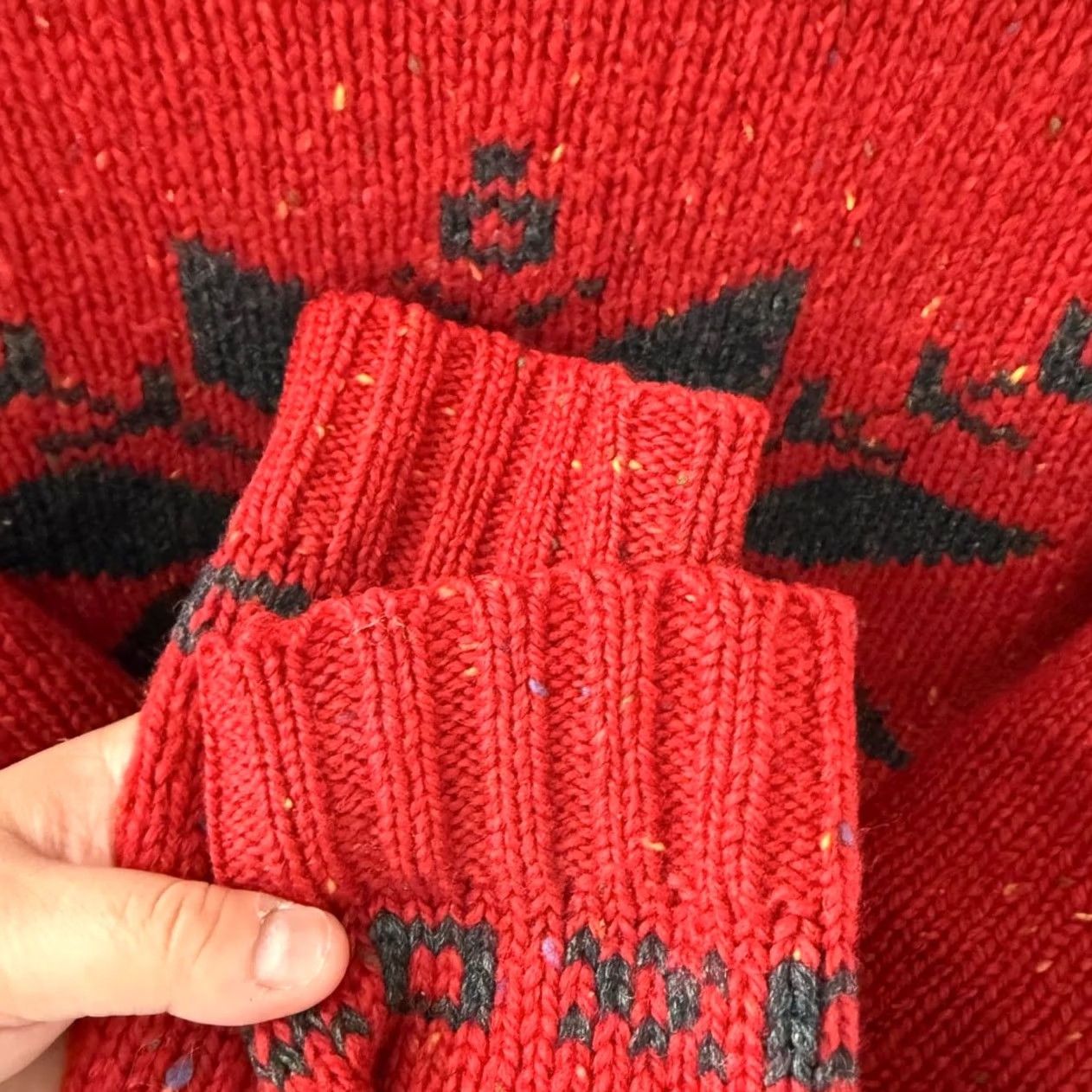 Eddie Bauer VINTAGE Eddie Bauer Sweater M Petite Wool Red Snowflake Mockneck Knit Pullover Women Size M / US 6-8 / IT 42-44 - 7 Thumbnail