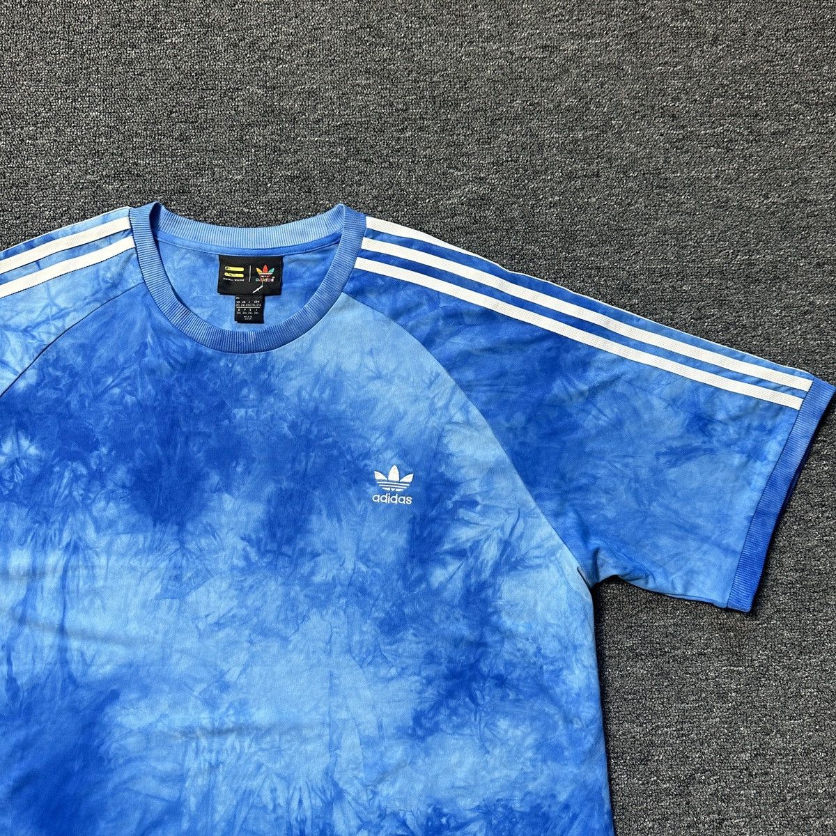 Adidas × Pharrell Adidas x Human Race x Pharrell Williams tshirt Size US XL / EU 56 / 4 - 4 Thumbnail