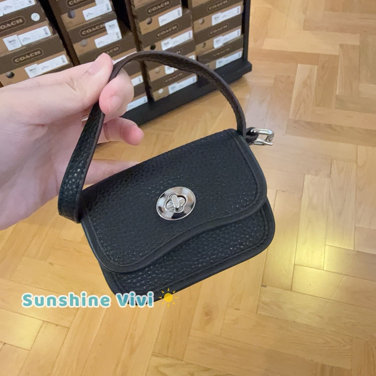 Coach NWT Coach Wavy Wallet Crinkle Coachtopia Leather Black CK122 Size ONE SIZE - 1 Thumbnail