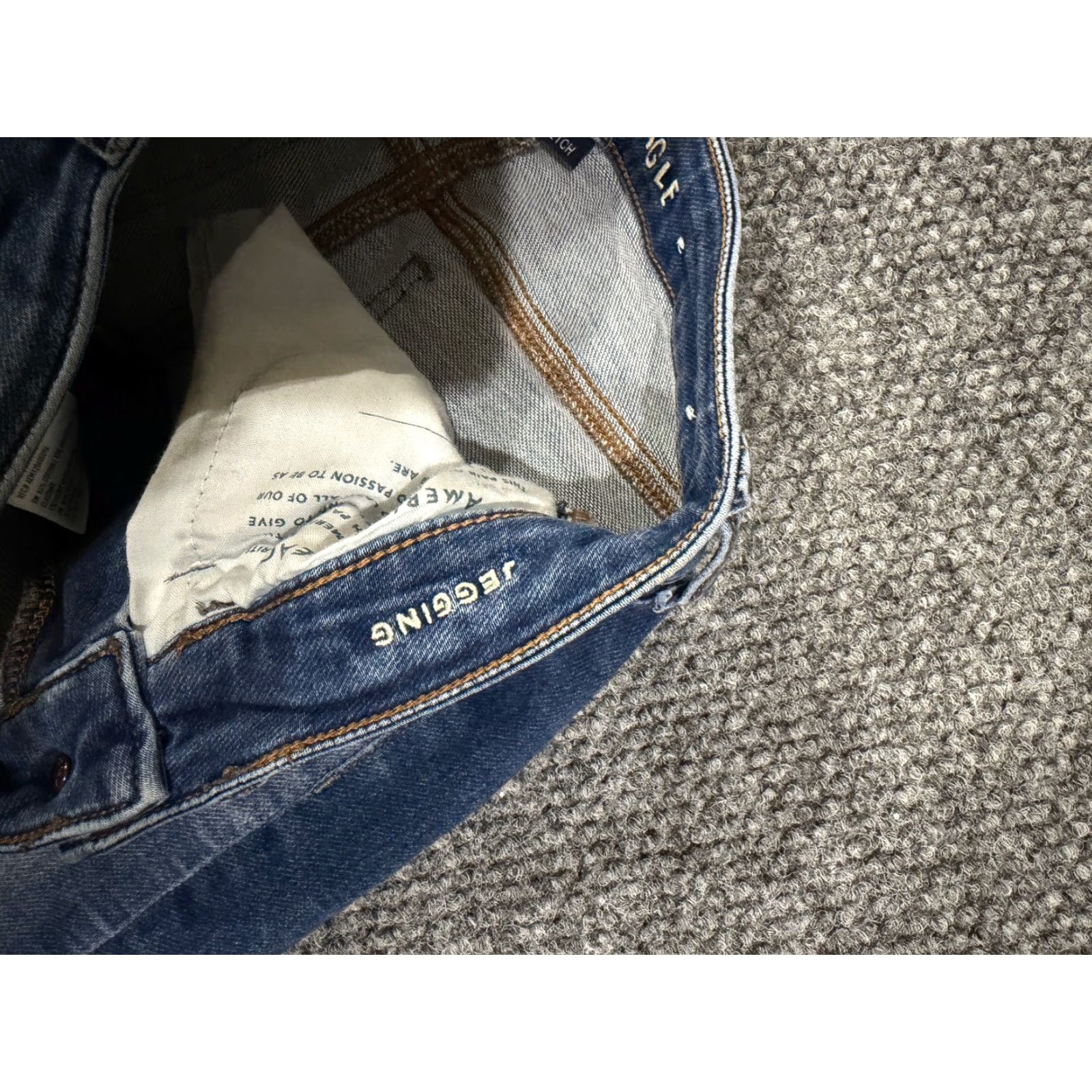 American Eagle Outfitters American Eagle Outfitters Jeans Jegging Skinny Stretch Distressed Blue 26in Inseam 26 Regular Womens 2 Short Blue Denim Stretch 5-Pocket Zipper Button Size 26" / US 2 / IT 38 - 6 Thumbnail
