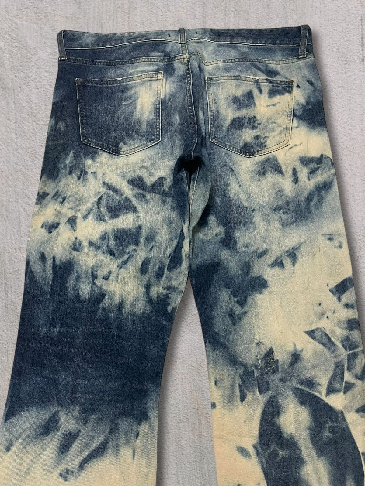 Undercover × Uniqlo Uniqlo Crazy Bleached Acid Wash Tapered Stretch Denim Jeans Size US 33 - 5 Thumbnail