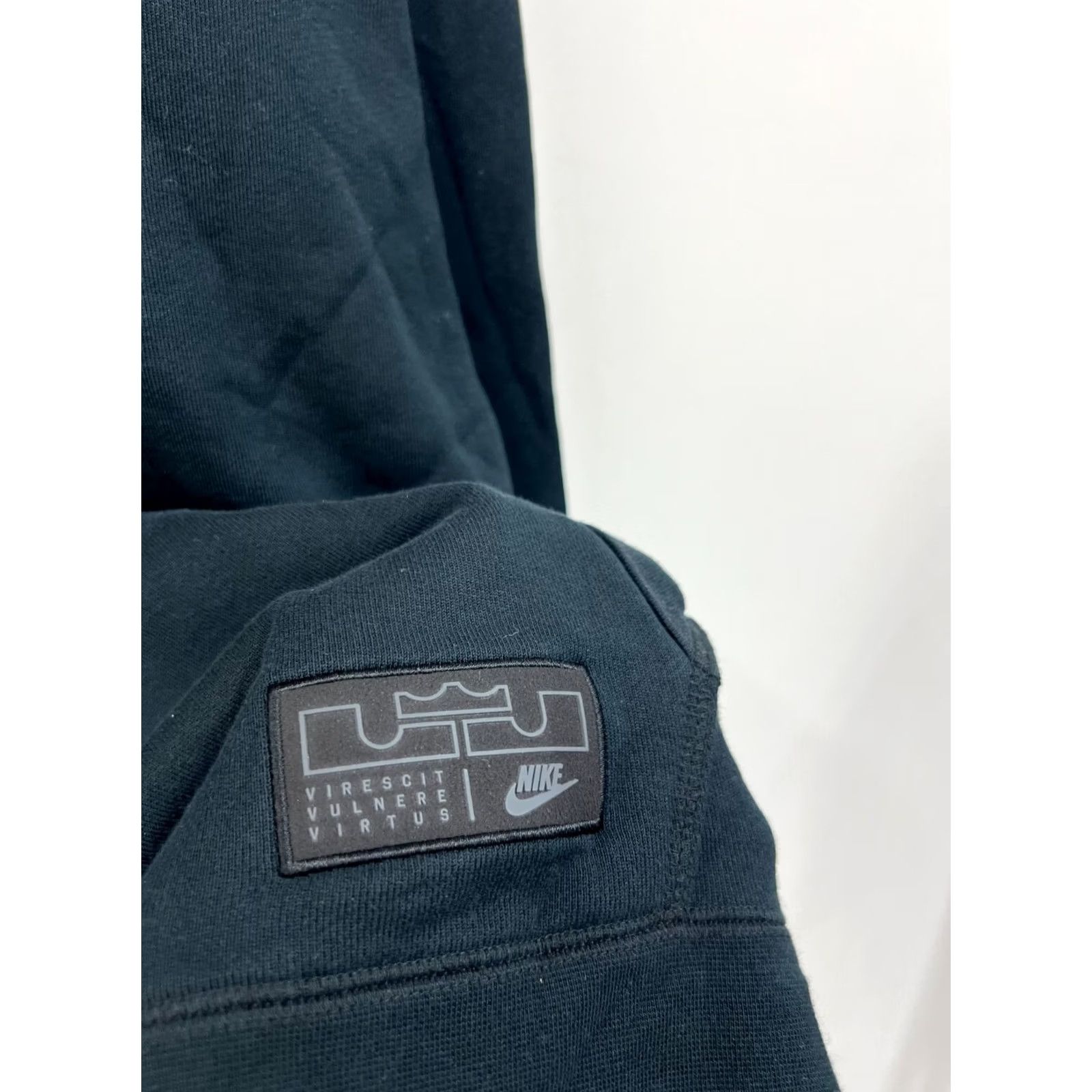Nike Rare Nike LeBron James Hoodie Black Size 2XL Mens Size US XXL / EU 58 / 5 - 6 Thumbnail