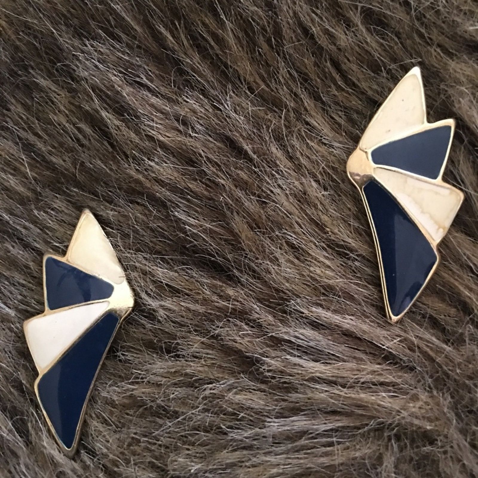 Vintage Vintage 80s navy/cream enamel fan pierced earrings Size ONE SIZE - 2 Thumbnail