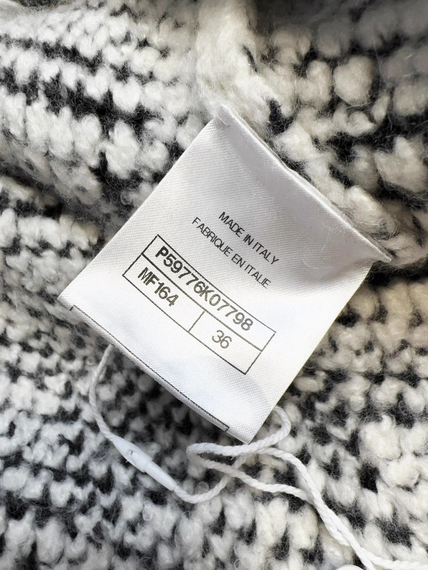 Chanel Chanel 18B Black & White Check Cardigan with Belt Size 36 Size XS / US 0-2 / IT 36-38 - 9 Thumbnail