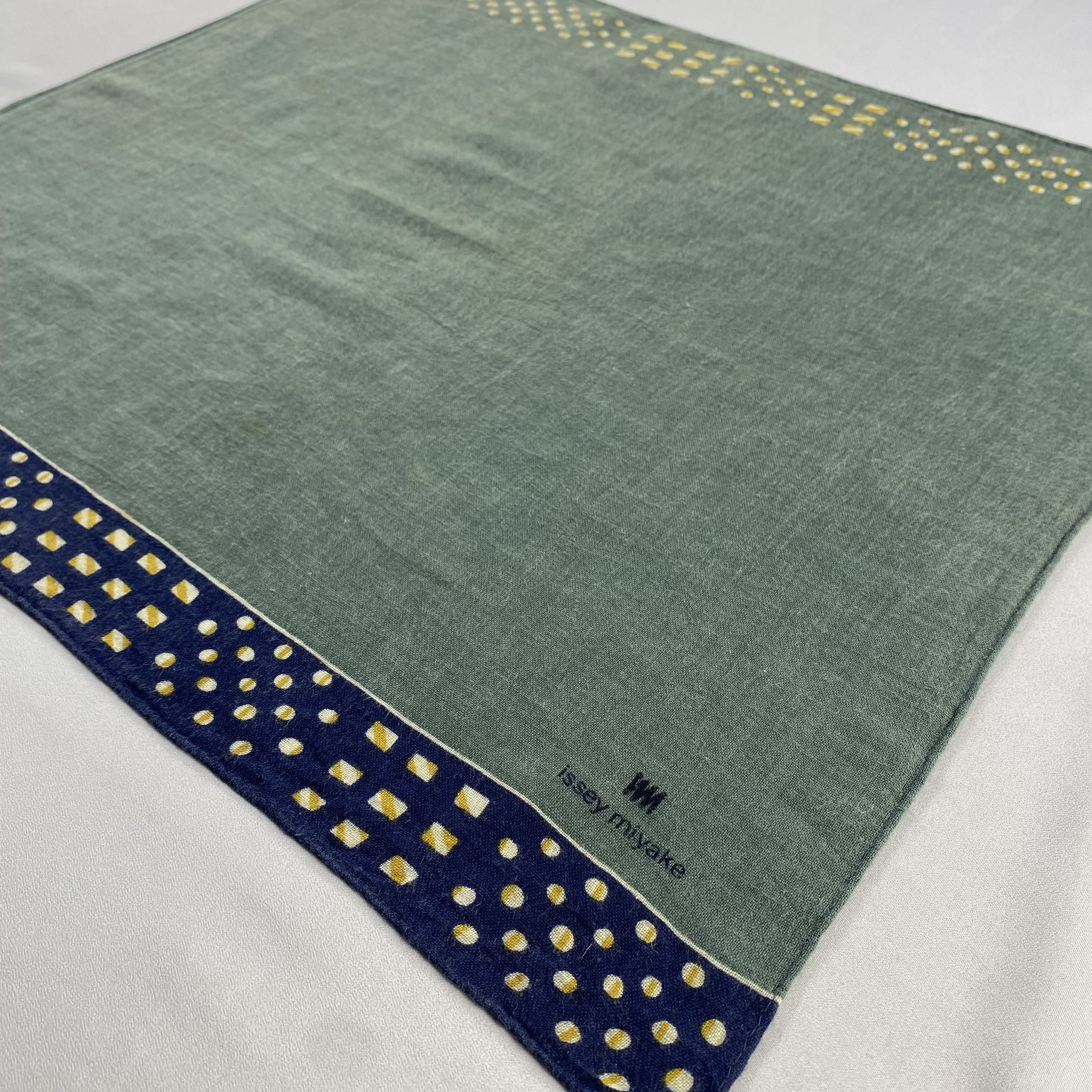 Issey Miyake × Vintage Issey Miyake Bandana/ Handkerchief / Neckerchief-P1345 Size ONE SIZE - 2 Thumbnail