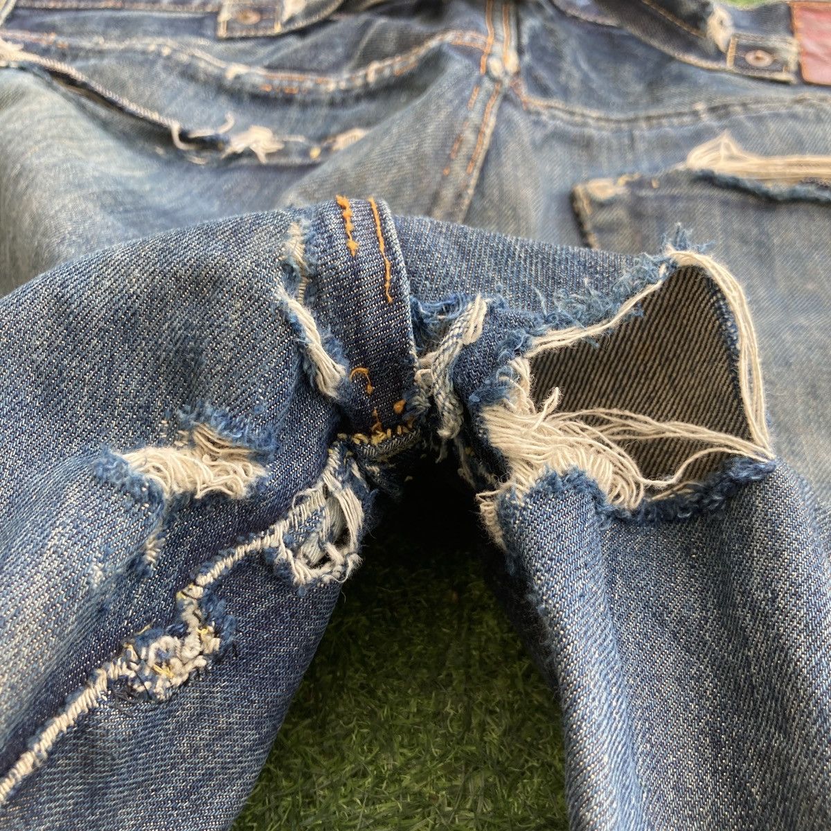 Studio D'Artisan VINTAGE STUDIO D’ ARTISAN BUCKLE BACK SELVEDGE DISTRESSED Size US 34 / EU 50 - 16 Thumbnail