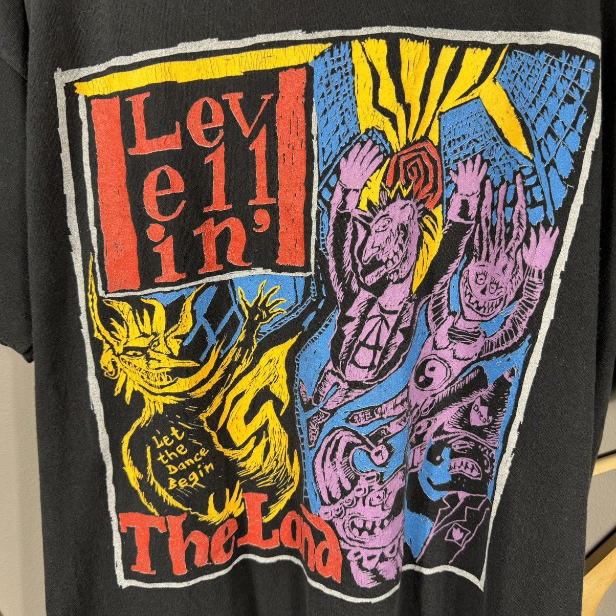 Band Tees Vintage Levellers 1991 Levelling The Land Band T-shirt Size US L / EU 52-54 / 3 - 5 Thumbnail