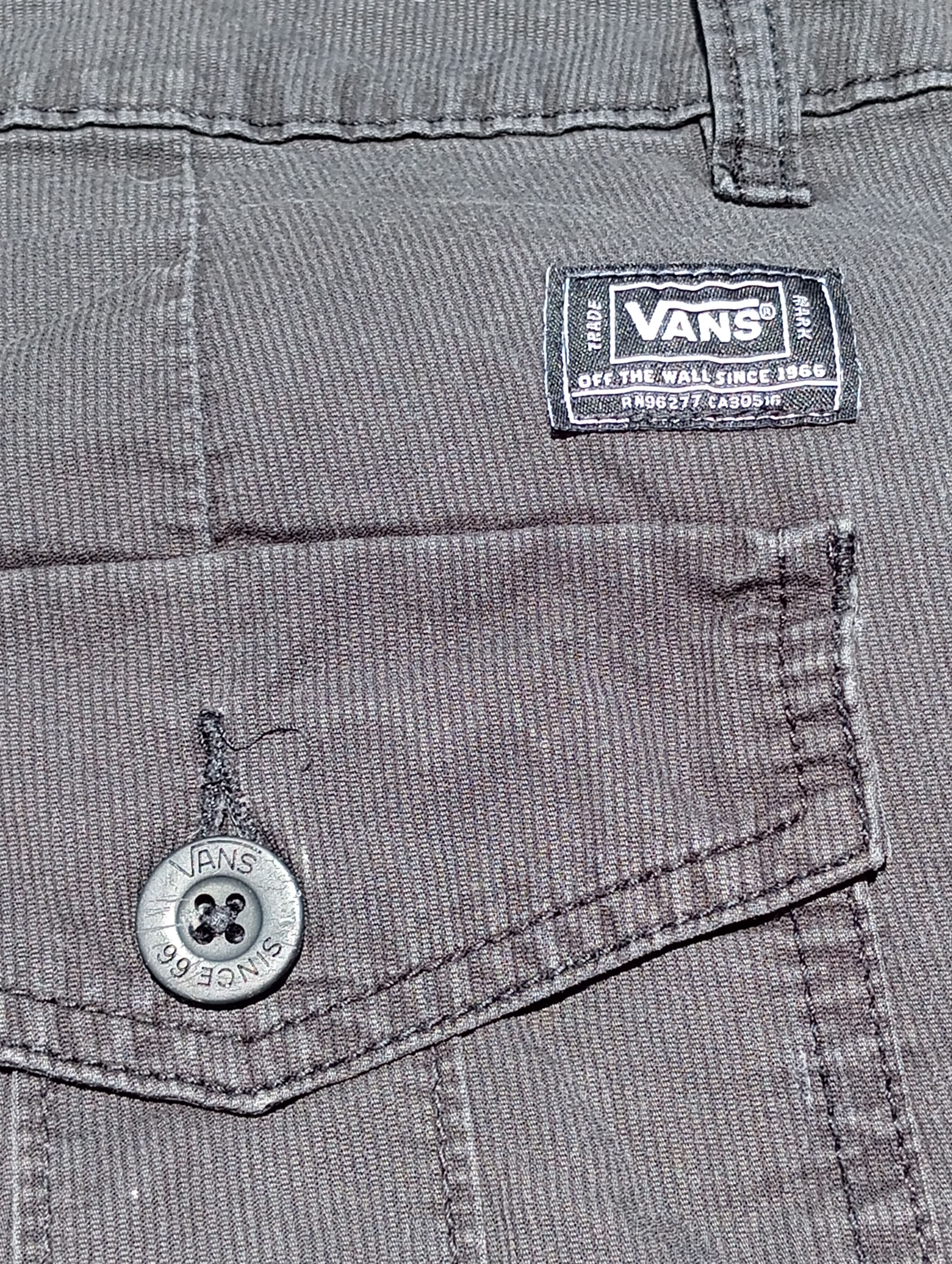 Vans Vans of the wall beautiful shorts Size US 38 / EU 54 - 9 Thumbnail