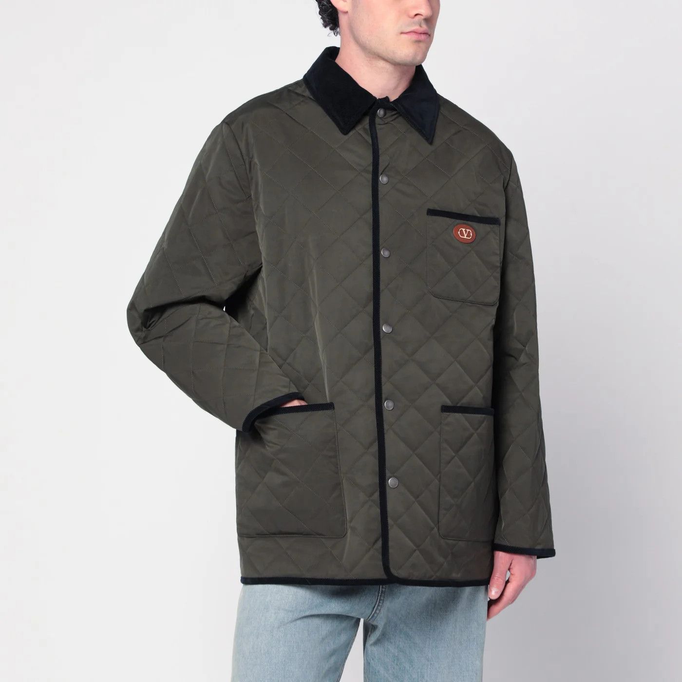 o1d2blof0326 Vlogo Patch Jacket in Olive Green
