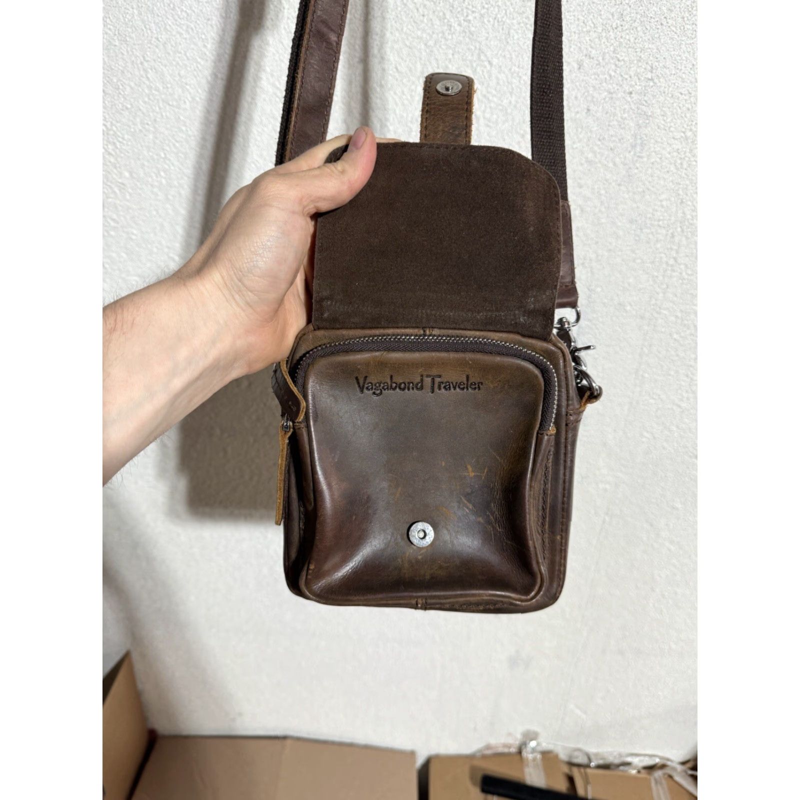 Vagabond Vagabond Traveler Messenger Bag Crossbody Shoulder Strap Bag Brown Leather Small Men Size ONE SIZE - 4 Thumbnail