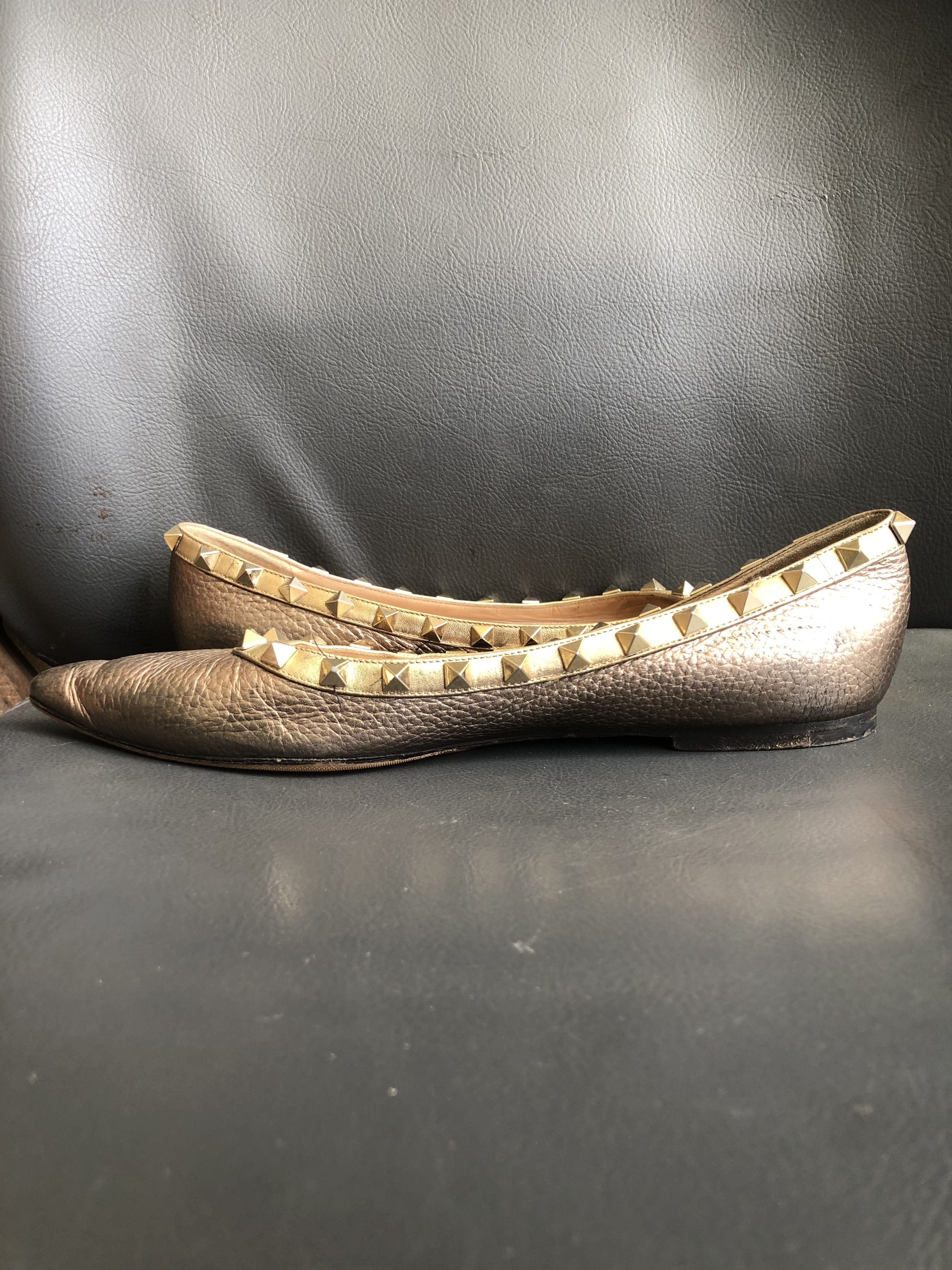 Giovanni Valentino Valentino Garavani Gray Women’s Rockstudded Flats Size 38 Size US 8 / IT 38 - 5 Thumbnail