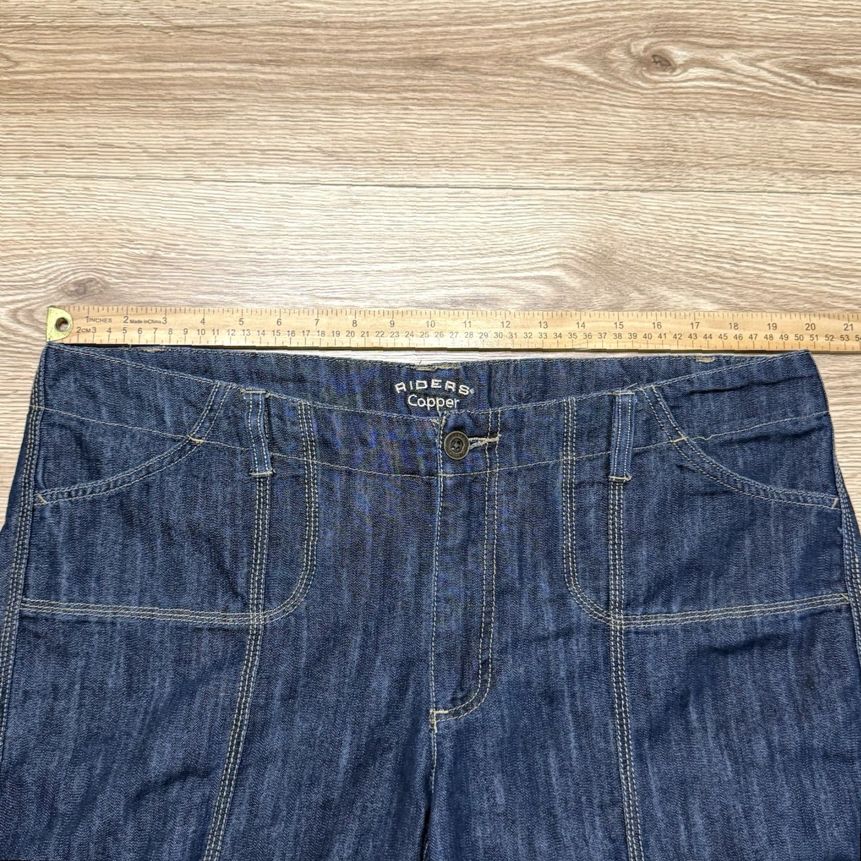 Lee VINTAGE Lee Bermuda Shorts Denim Cuffed Cargo Women Size 15/16M Blue Size 36" / US 14 / IT 50 - 4 Thumbnail