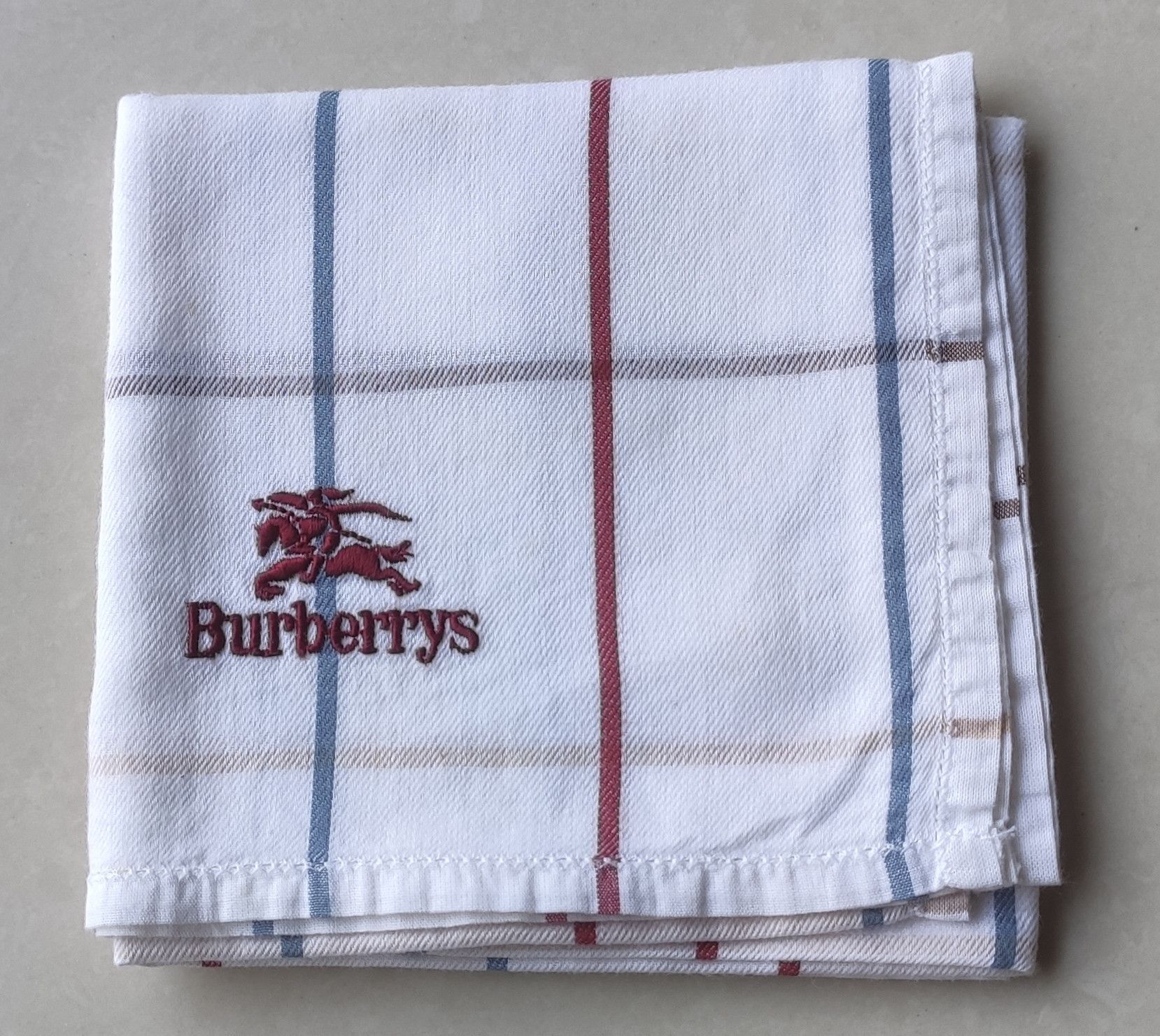 Burberry White Burberrys Handkerchief Size ONE SIZE - 8 Thumbnail