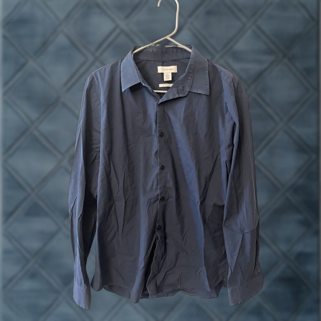 Calvin Klein Calvin Klein Shirt Navy Blue Solid Slim Fit 100% Cotton Dress Shirt L Men with Shimmer Size US L / EU 52-54 / 3 - 1 Thumbnail