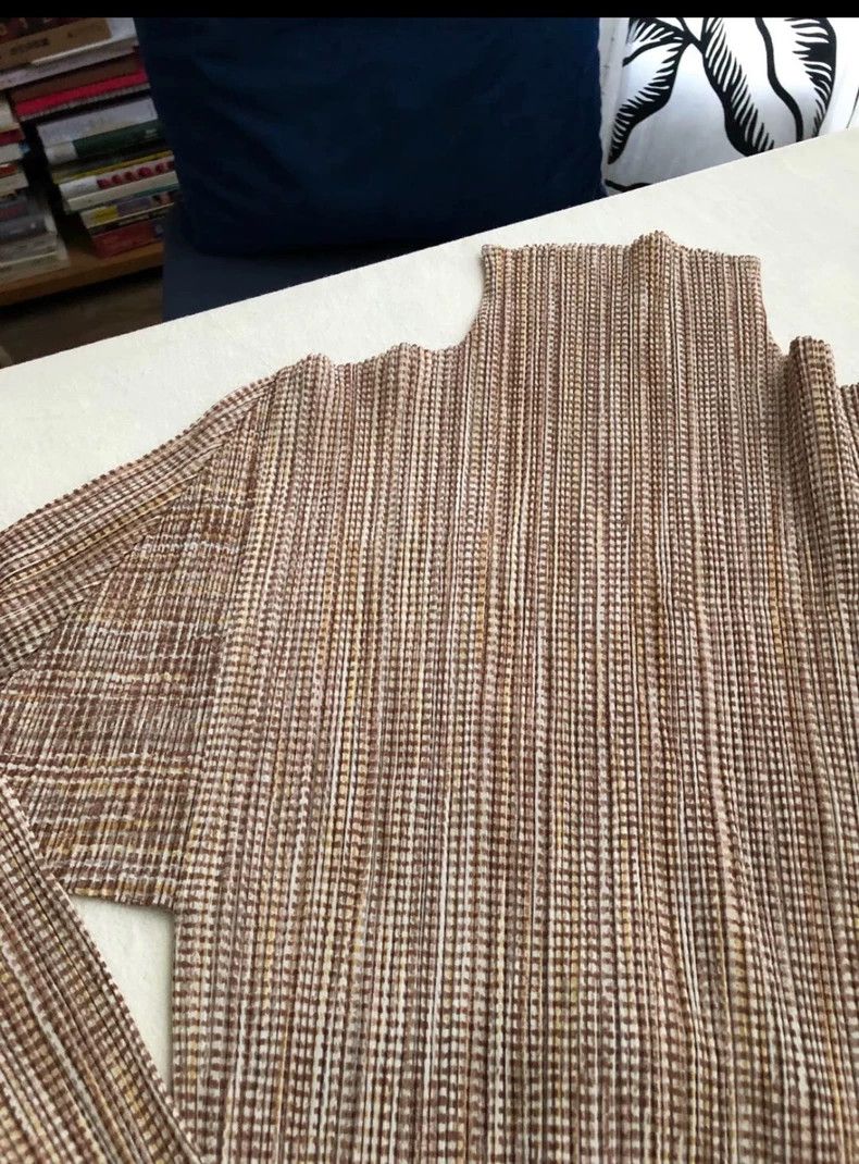 Issey Miyake issey miyake Grey and pink pleated top Size US L / EU 52-54 / 3 - 3 Thumbnail