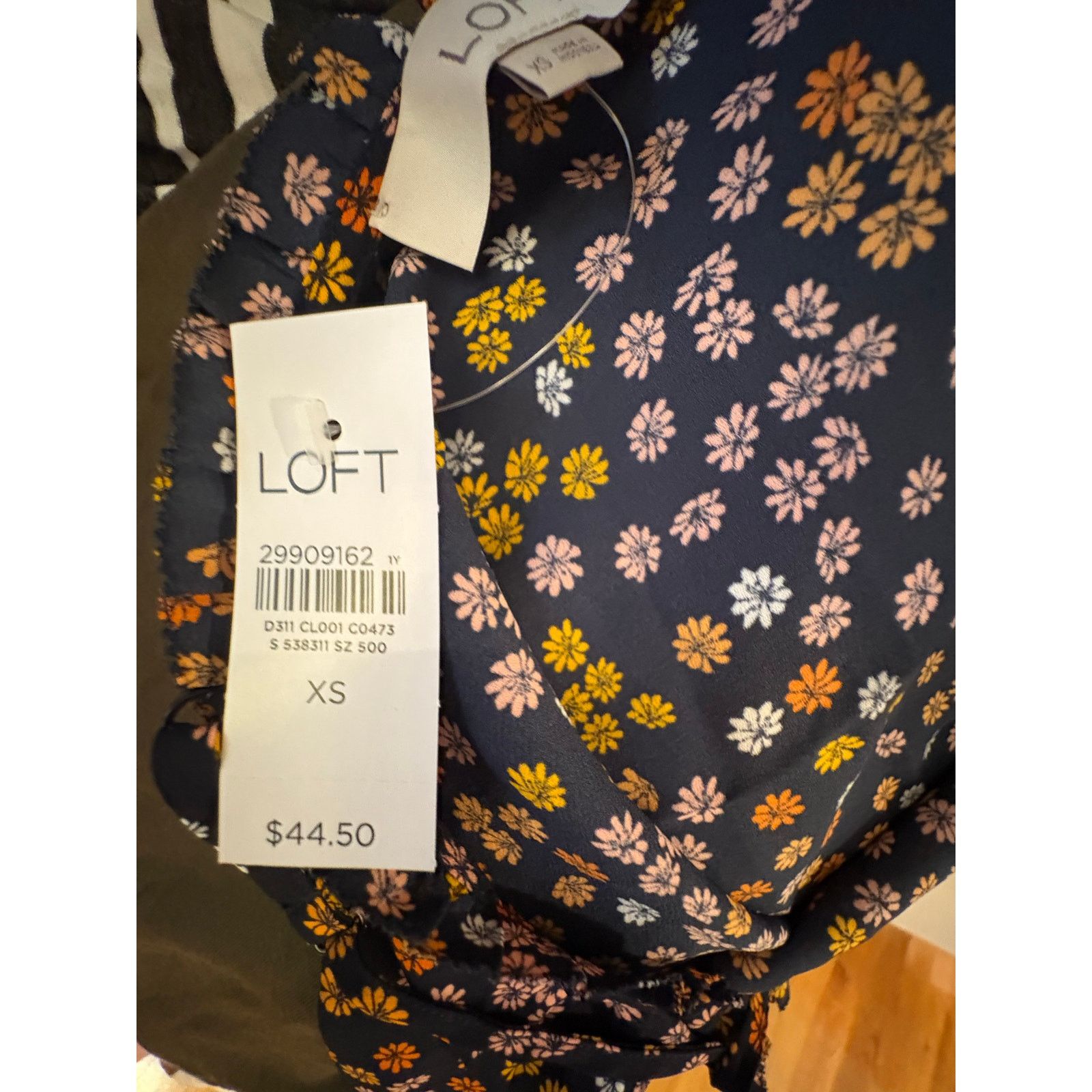 Loft LOFT XS Navy Floral Cold Shoulder Dress NWT Spaghetti Strap Size XS / US 0-2 / IT 36-38 - 5 Thumbnail