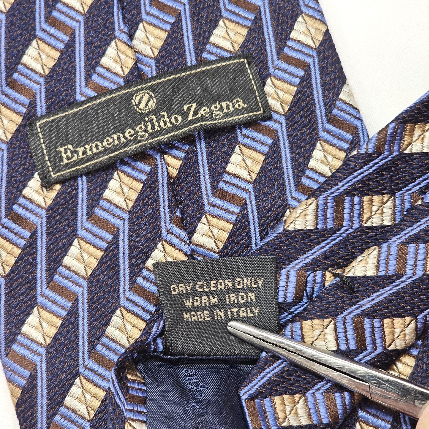 Ermenegildo Zegna Ermenegildo Zegna Luxury Necktie Men's Blue Textured Silk Tie Geometric Italy Tie 57" 3 3/4" Mens Blue Geometric Silk Italy Luxury Necktie Size ONE SIZE - 5 Thumbnail