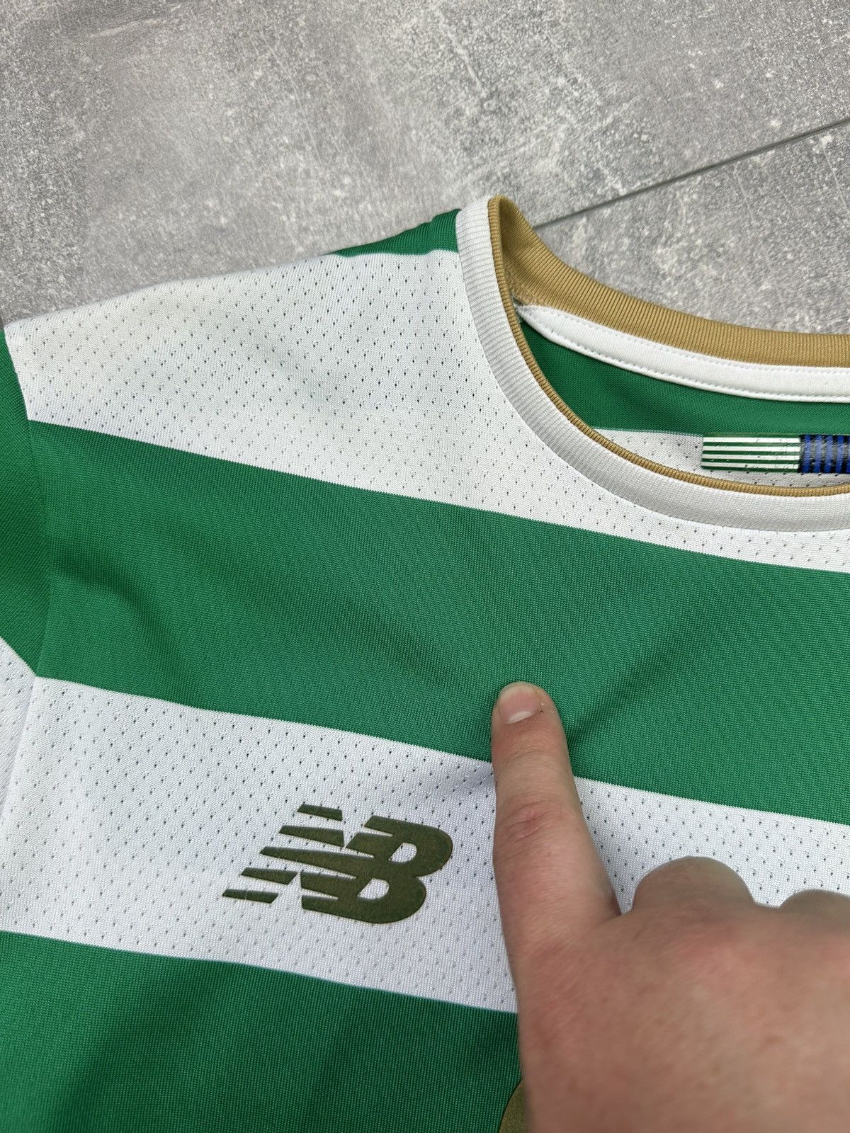 Other New Balance Celtic F.C Vintage Home Soccer Jersey Size US S / EU 44-46 / 1 - 6 Thumbnail