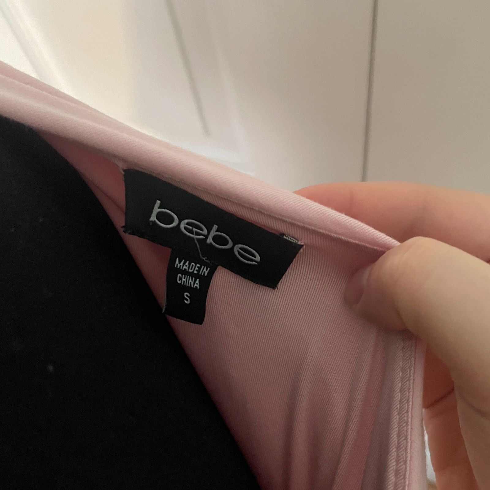 Bebe Y2K BeBe Light Pink Ruched Body-Con Off the Shoulder Dress Size S / US 4 / IT 40 - 4 Thumbnail