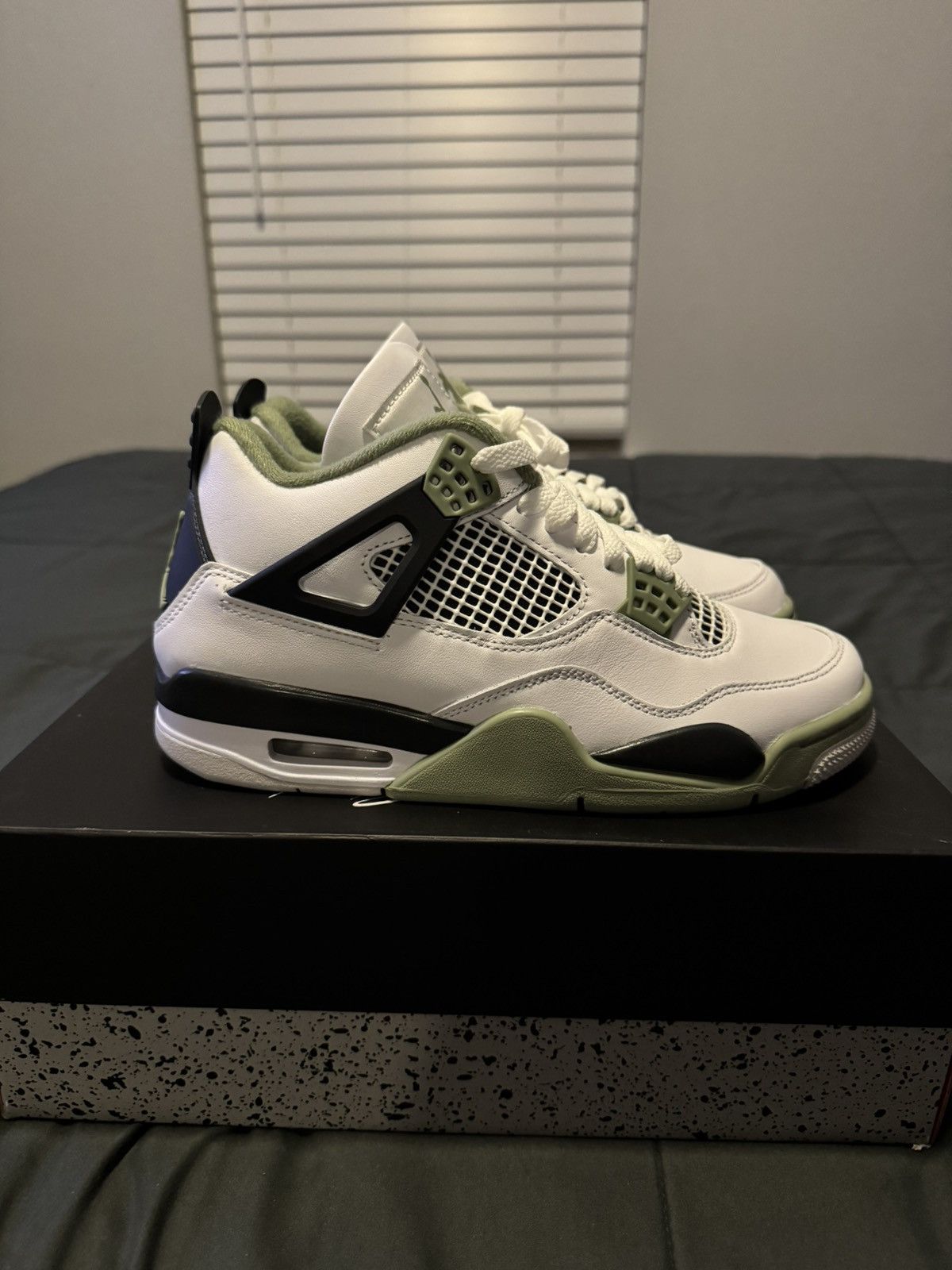 Jordan Brand Jordan 4 “Seafoam” Size US 7.5 / EU 40-41 - 3 Thumbnail