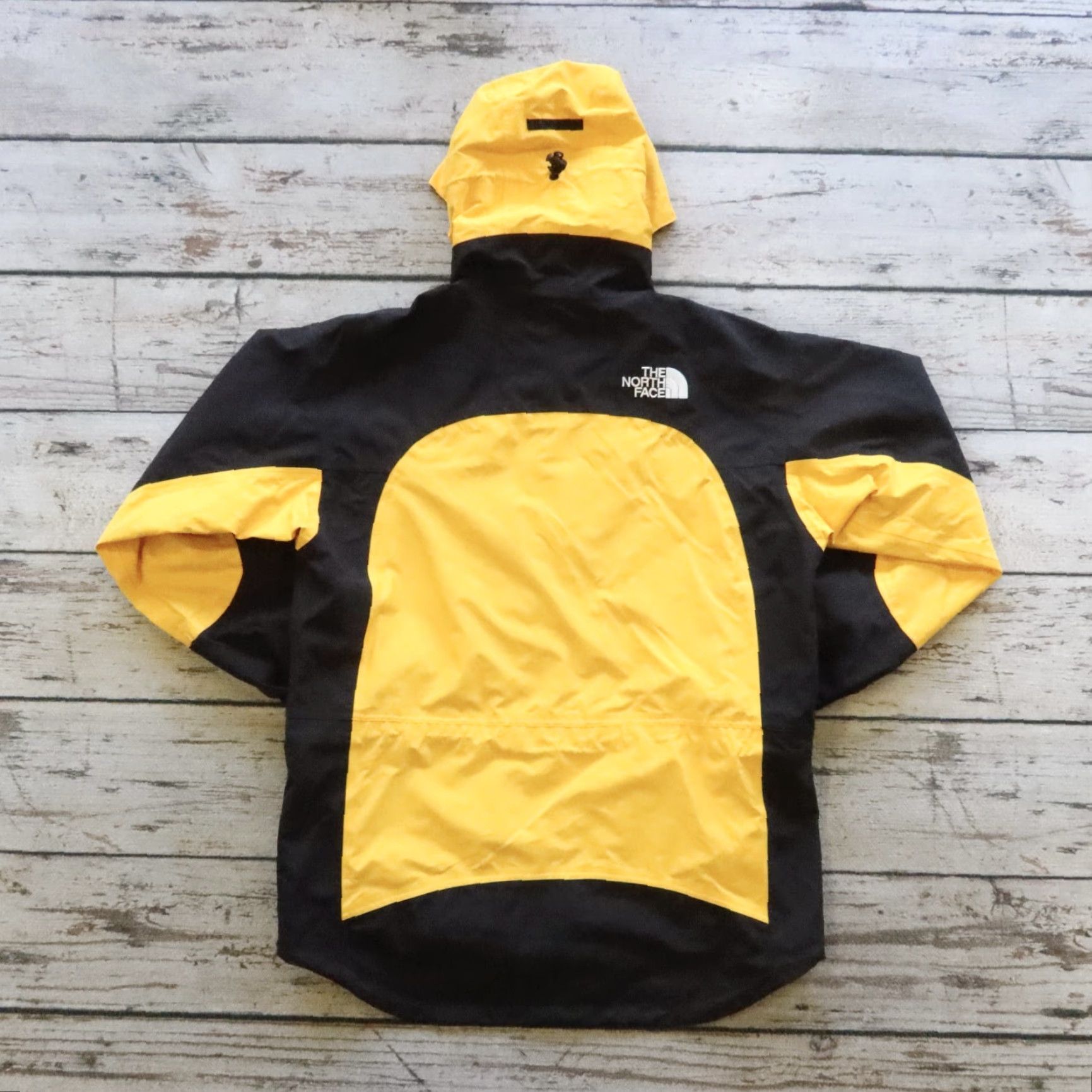 The North Face Vintage The North Face Summit Series Goretex XCR Mountain Parka Jacket L Yellow Mens Size US L / EU 52-54 / 3 - 2 Thumbnail