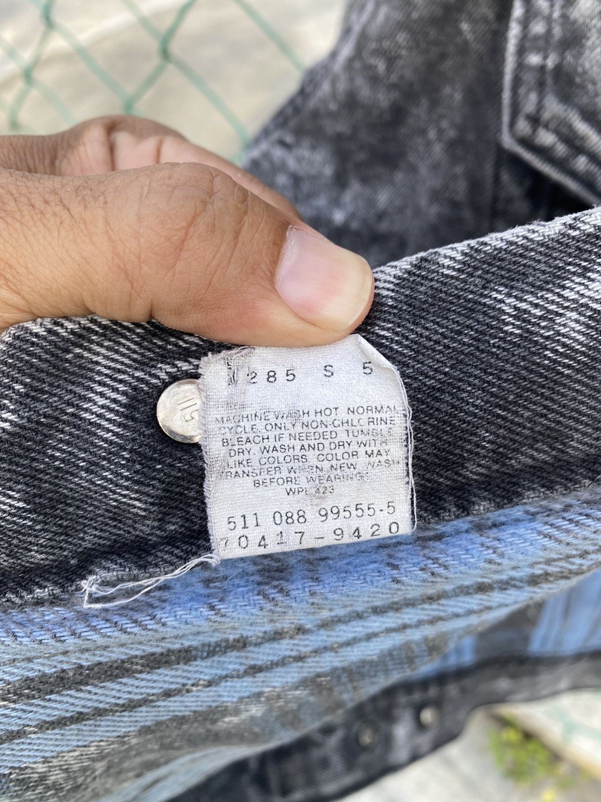 Levi's Vintage Levi’s galactic wash baggy trucker jacket Size US L / EU 52-54 / 3 - 8 Thumbnail