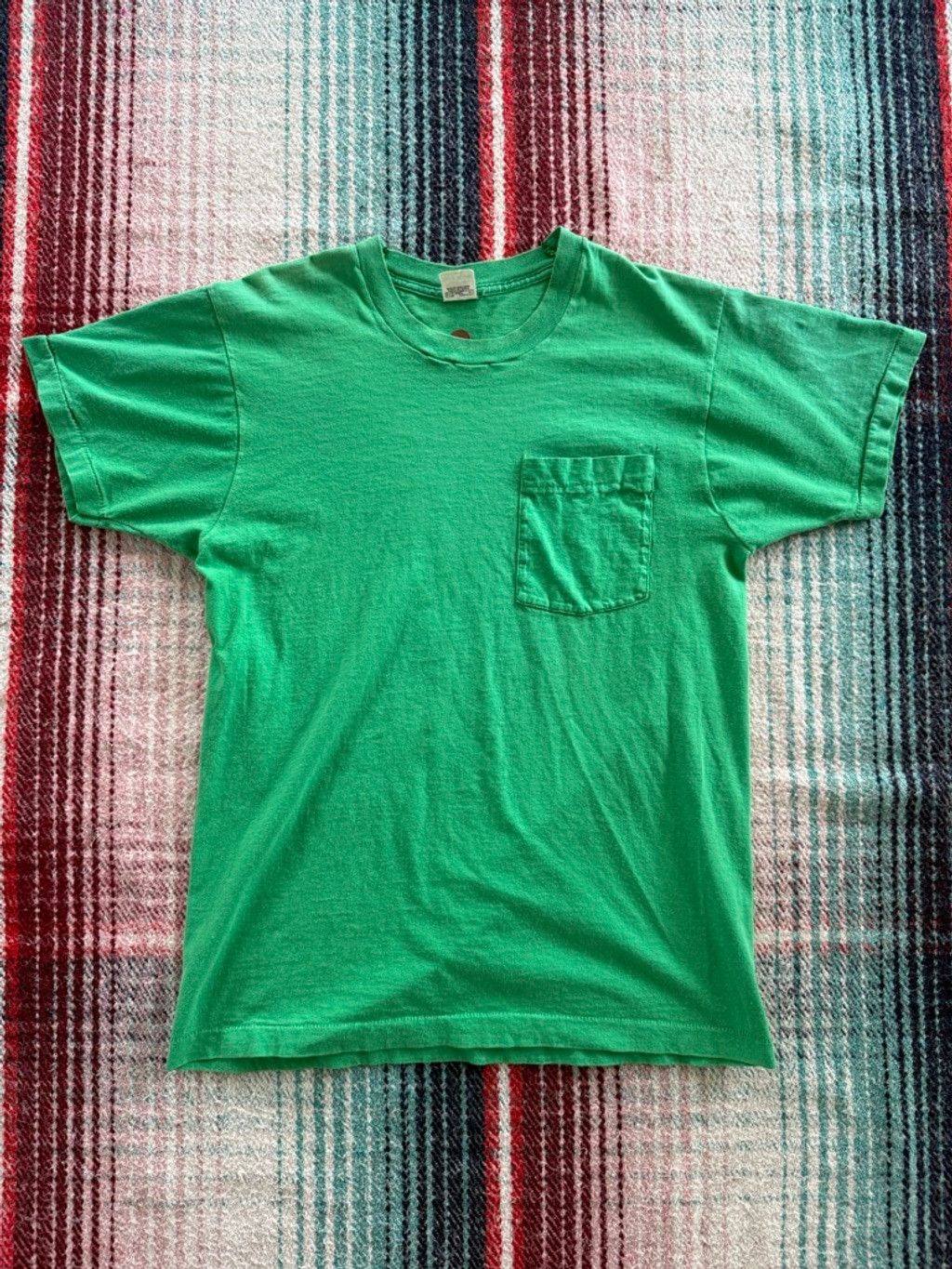Fruit Of The Loom Vintage Fruit of the Loom Green Short Sleeve Pocket Tee L Size US L / EU 52-54 / 3 - 1 Thumbnail
