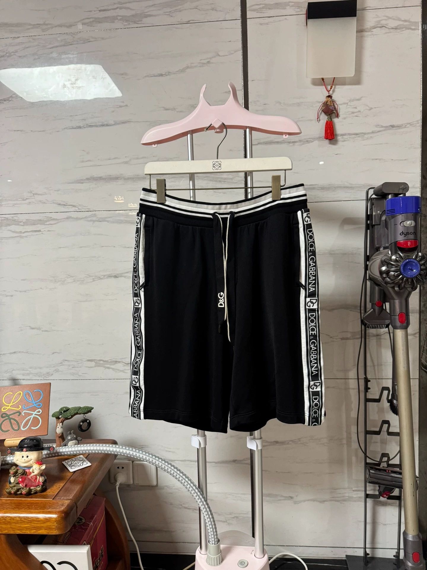 Dolce & Gabbana DG 52 Shorts Worn No Fade Stain Size US 36 / EU 52 - 1 Thumbnail