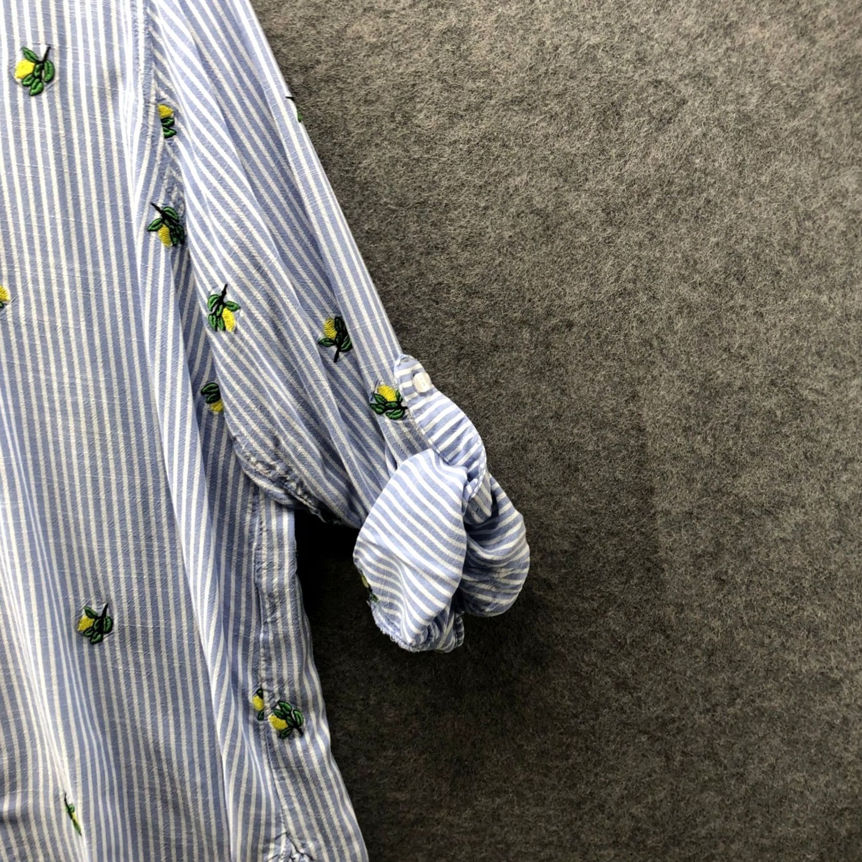 Vintage Jane + Delancey Button Down Shirt Womens 1X Rayon Roll Tab Blue Floral Shirt Women Long Sleeve Button-Up Beach Lightweight Vintage: No Size XL / US 12-14 / IT 48-50 - 7 Thumbnail