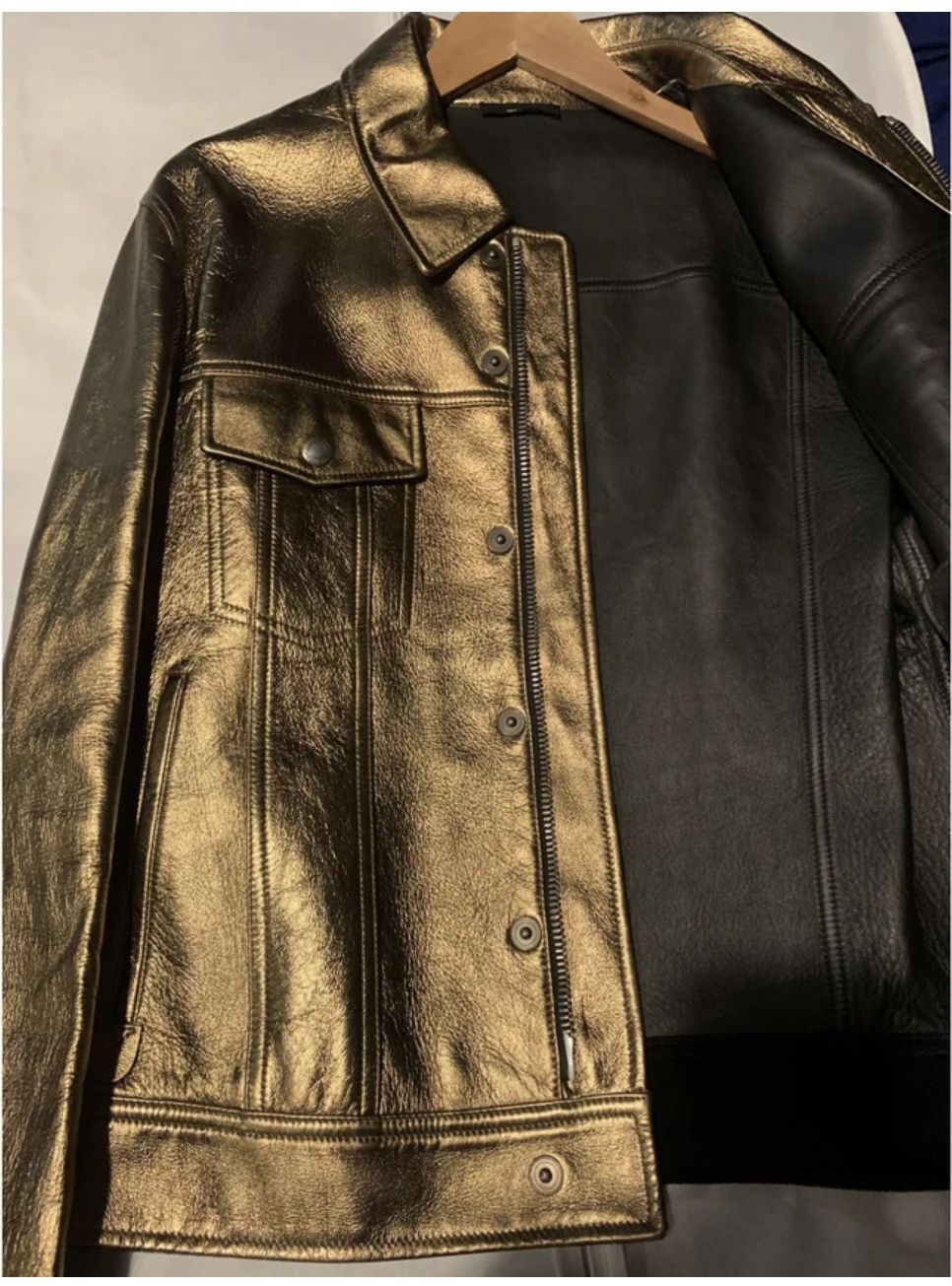 Gucci Tom Ford Men’s Gold Metallic Leather Trucker Jacket. Size US L / EU 52-54 / 3 - 9 Thumbnail