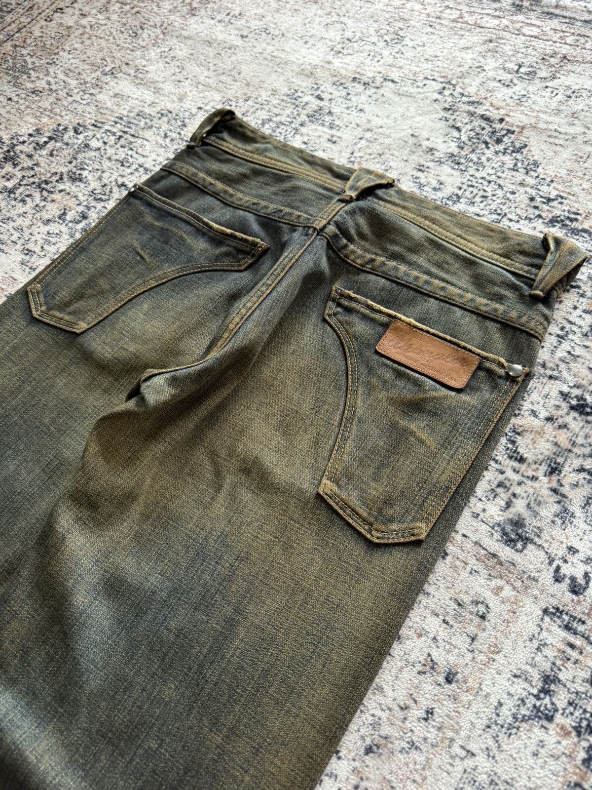 Japanese Brand Vintage Wrangler Gun Pocket Mud Wash Jeans Straight Size US 30 / EU 46 - 16 Thumbnail