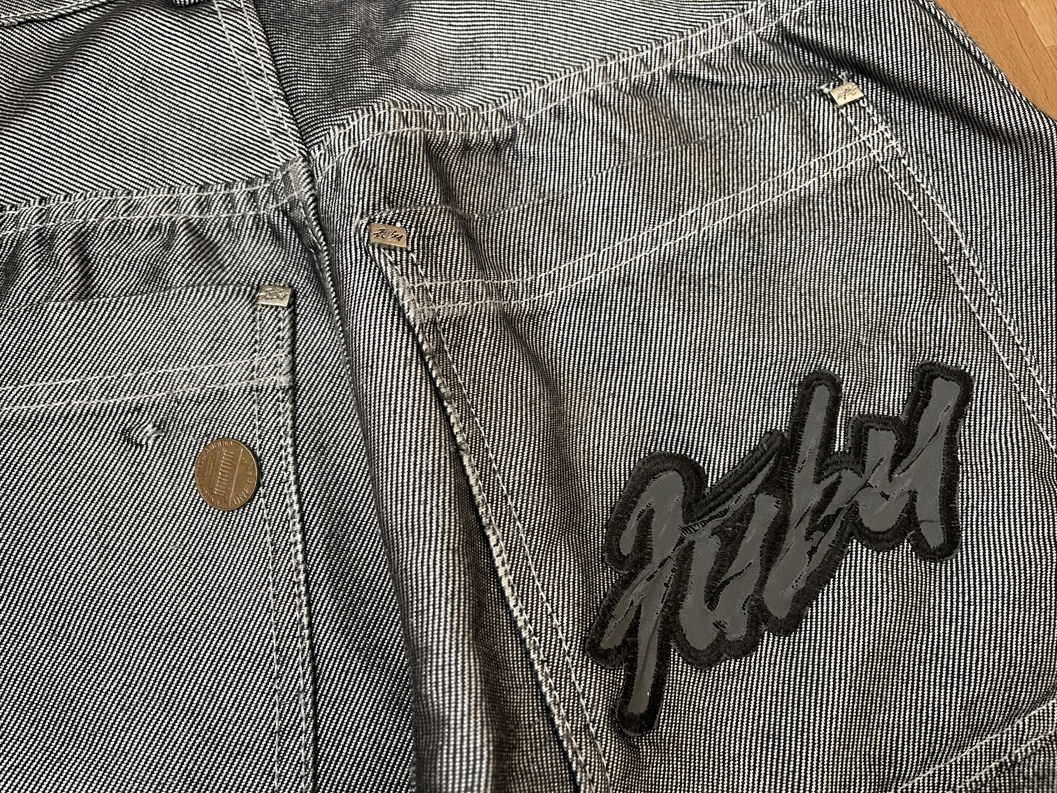Fubu FUBU jeans shiny vintage baggy jeans silver metallic size 28 Size US 28 / EU 44 - 10 Thumbnail