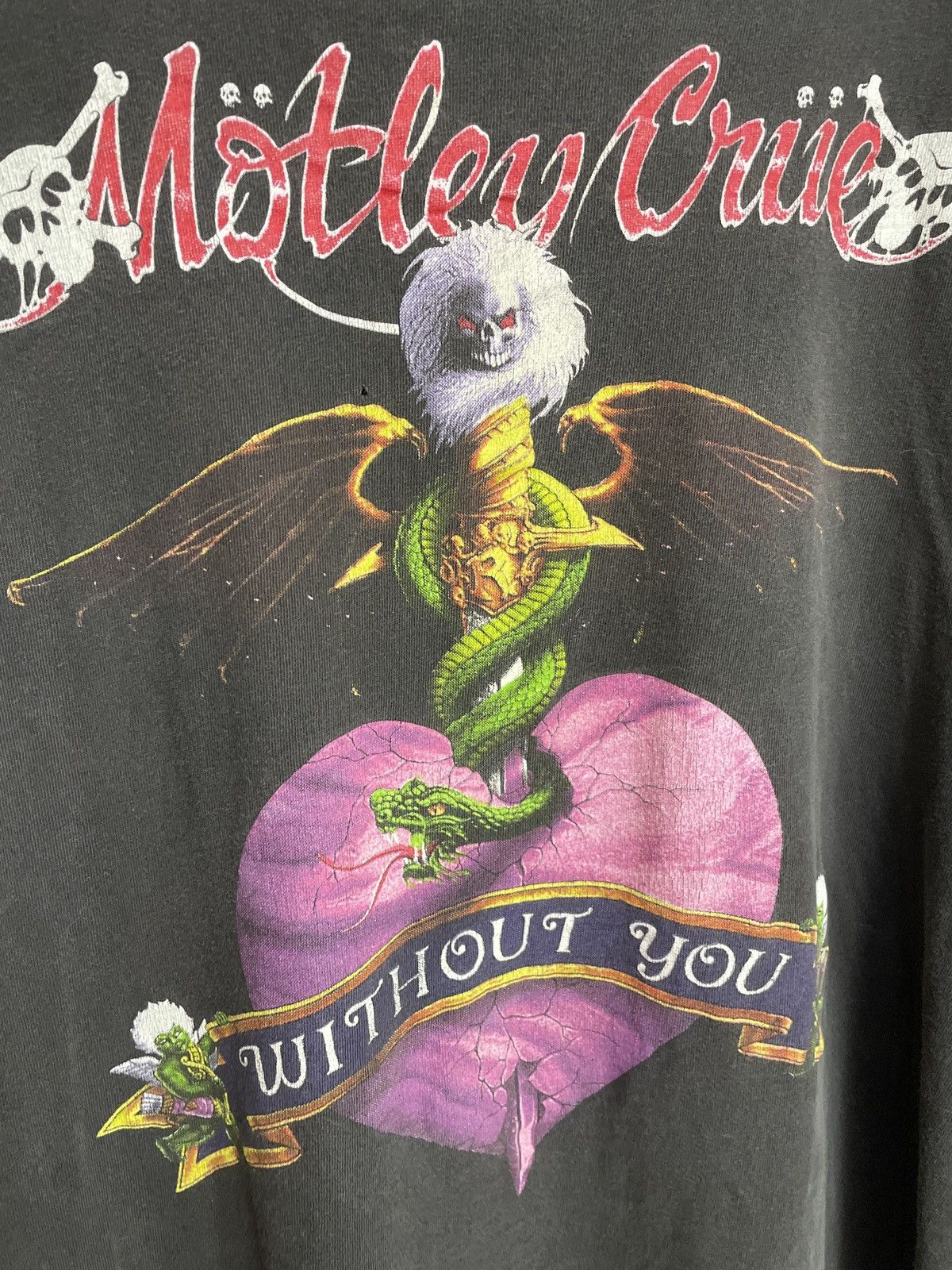 Band Tees RARE 1989 MOTLEY CREW DR.FEELGOOD SHIRT Size US L / EU 52-54 / 3 - 6 Thumbnail