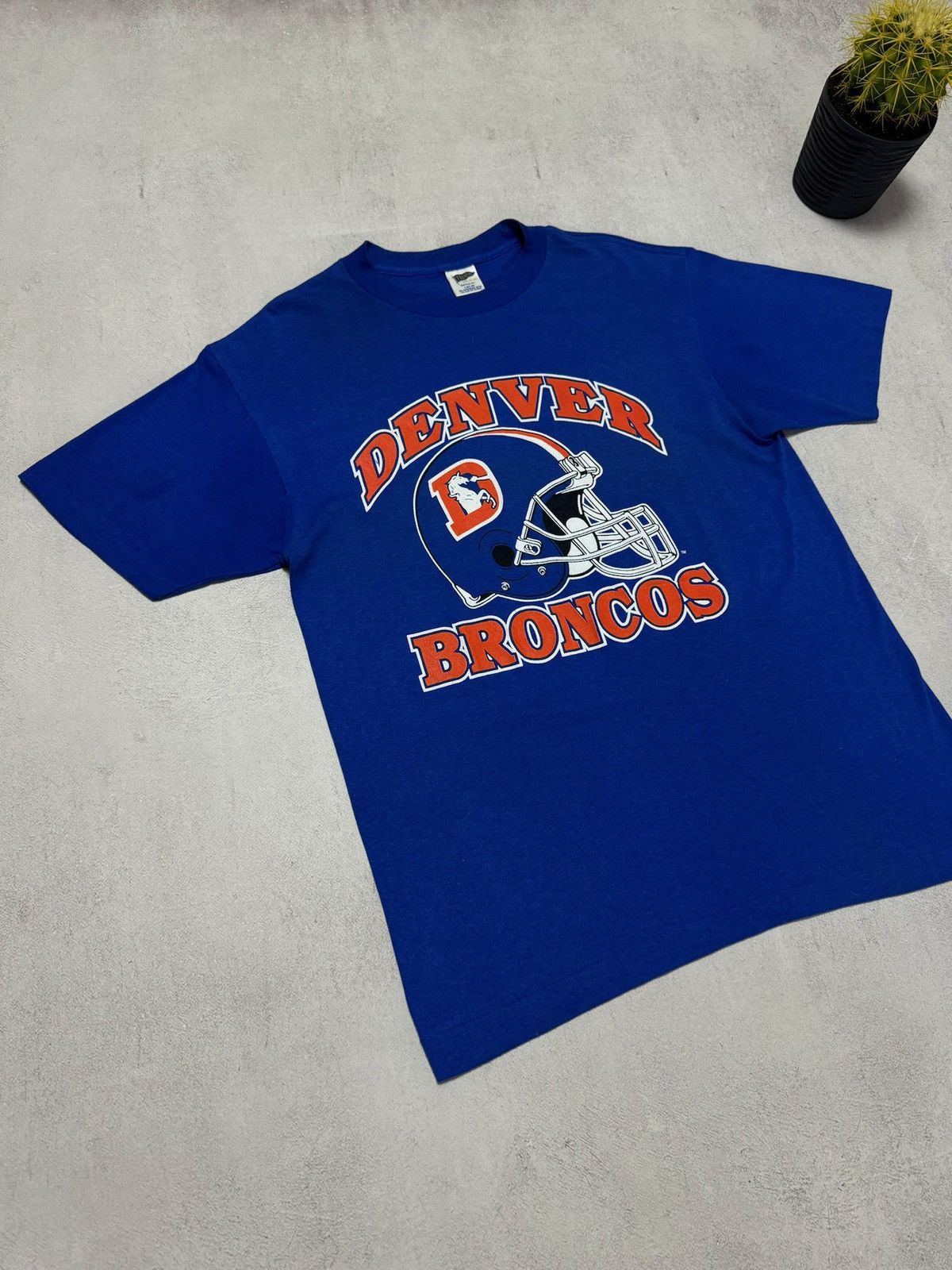 Vintage Vintage Denver Broncos T Shirt Tee Big Logo Rare 90s Size US L / EU 52-54 / 3 - 2 Thumbnail