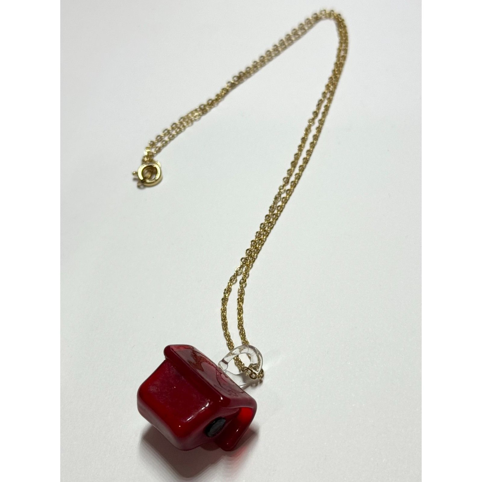 Vintage Vintage red glass house home charm necklace Size ONE SIZE - 3 Thumbnail
