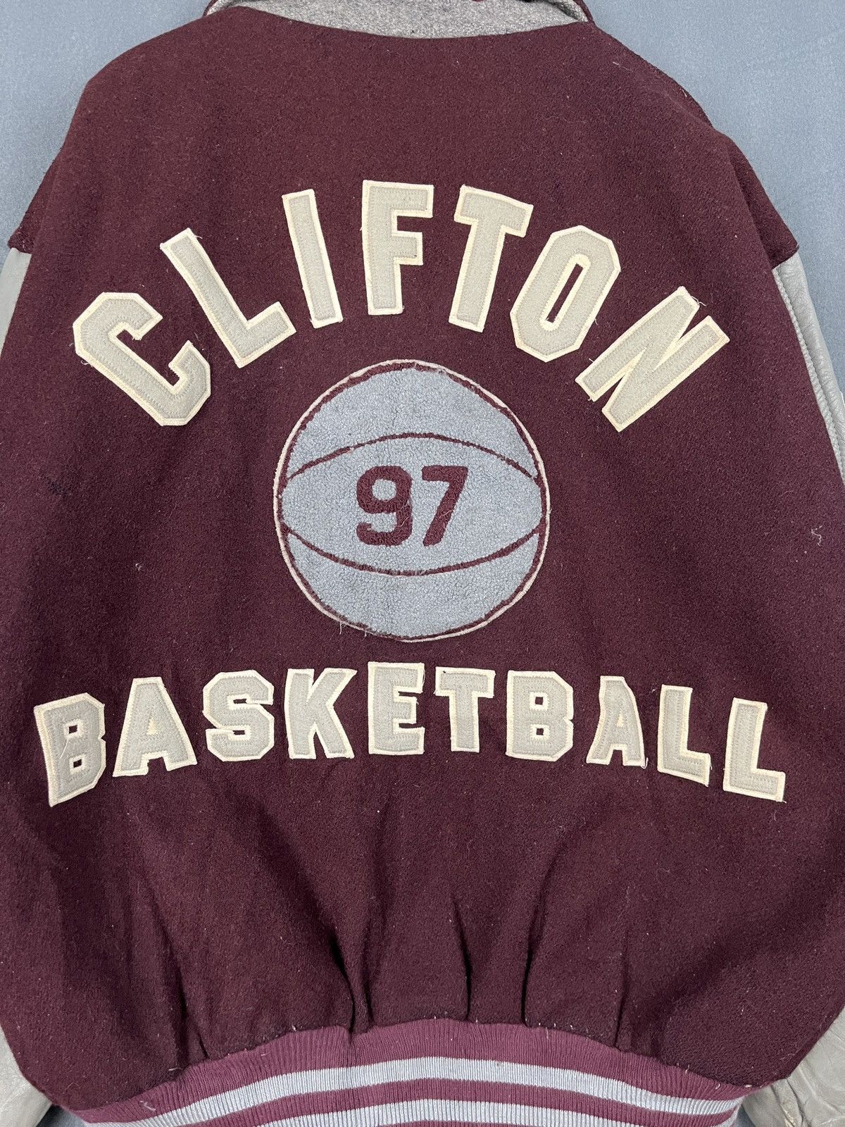 Vintage Vintage Wool Leather Varsity Jacket Clifton Basketball Size US L / EU 52-54 / 3 - 8 Thumbnail