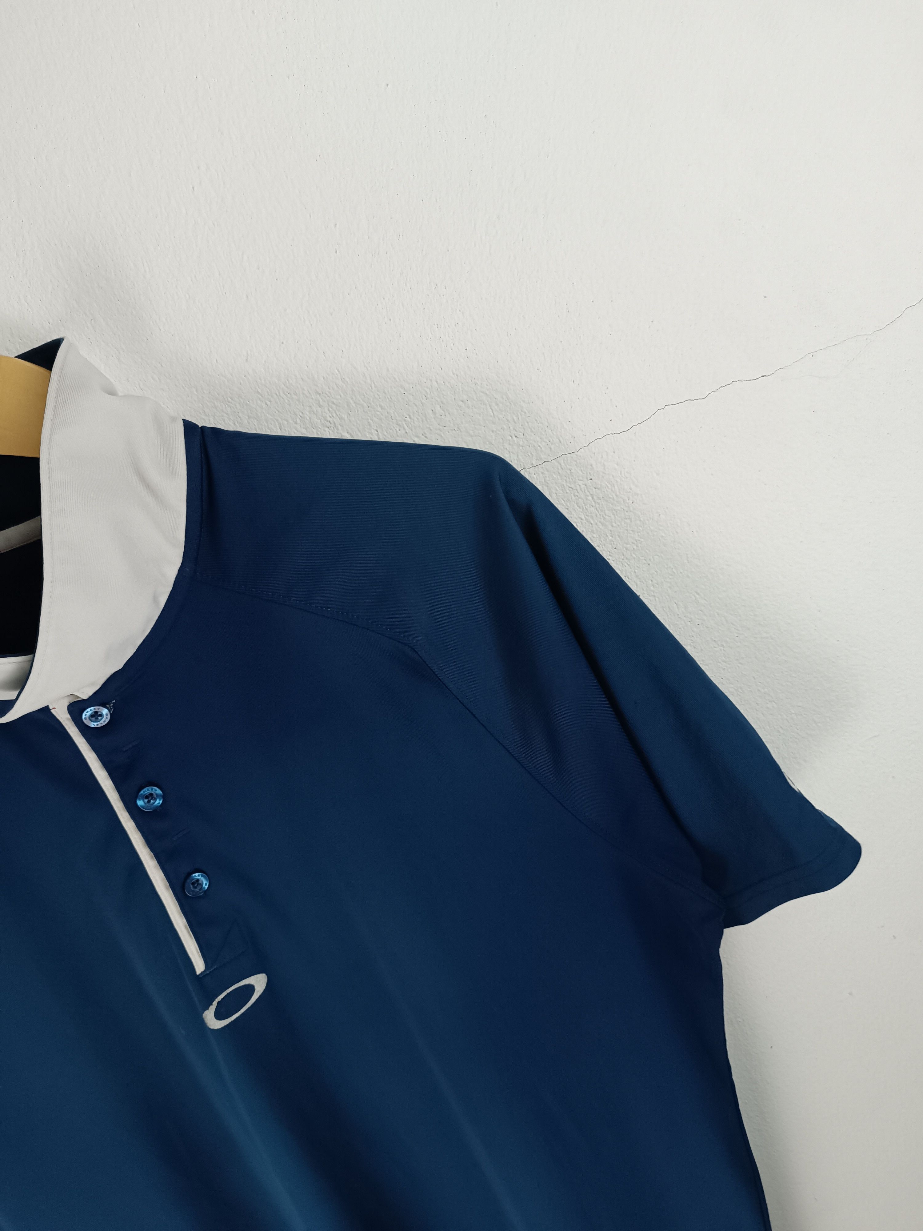 Oakley VINTAGE Y2K OAKLEY SMALL LOGO JERSEY POLO TECH GORP STYLE Size US XL / EU 56 / 4 - 7 Thumbnail