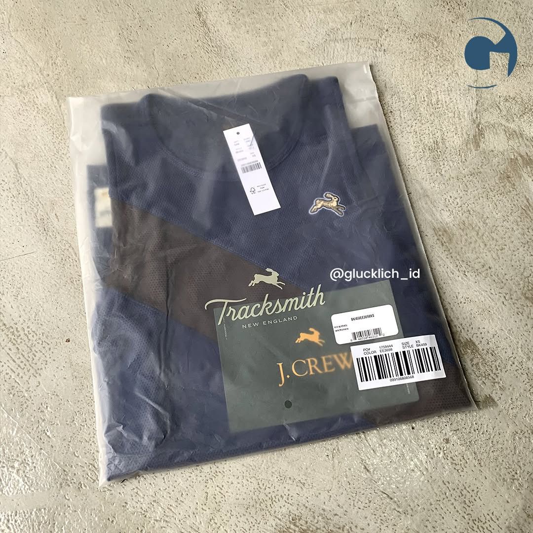Tracksmith New England Tracksmith, Women Van Cortlandt Singlet J.Crew in Navy Size US XS / EU 42 / 0 - 3 Thumbnail