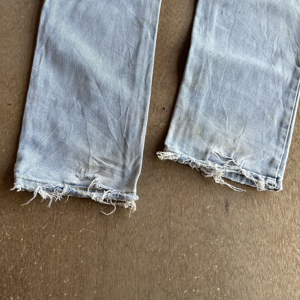 Lee VINTAGE LEE RIDERS JEANS LIGHTWASH DISTRESSED DENIM PANTS Size US 28 / EU 44 - 14 Thumbnail
