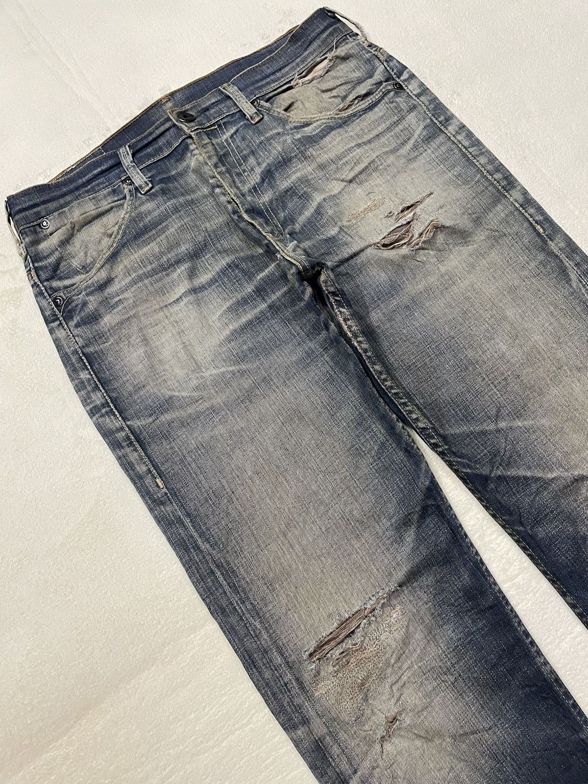 Vintage Levi’Strauss & Co. Distress Faded Mudwash Jeans