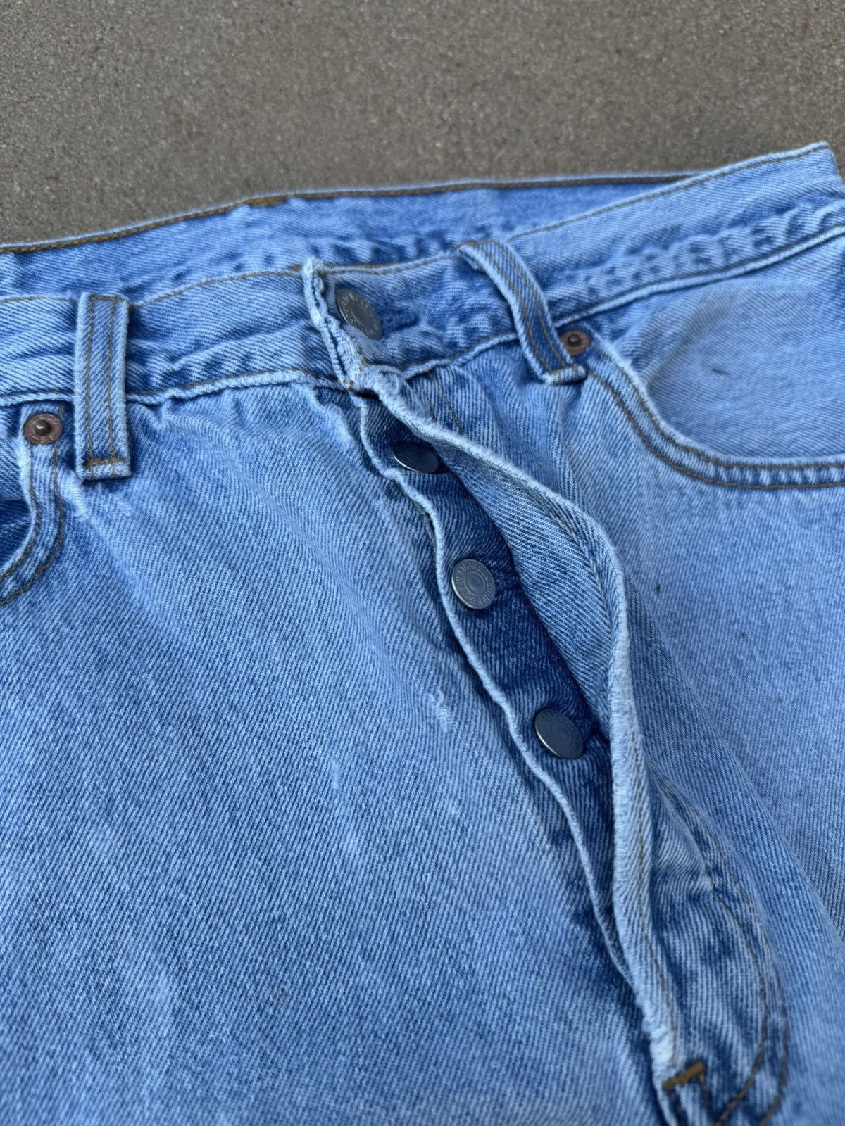 Levi's Vtg 90s Levi’s 501xx Buttonfly Straight Denim Jeans 33x29 Size US 33 - 6 Thumbnail