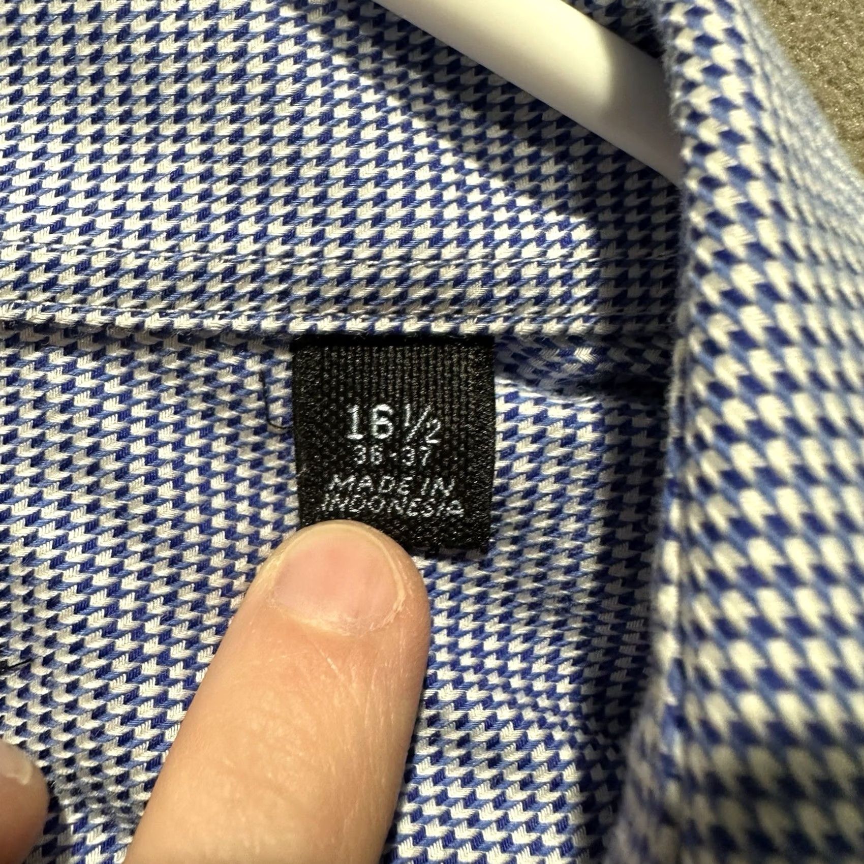 Marcs Marc Anthony Shirt Mens 16.5 36-37 Blue Houndstooth No Iron Slim Fit Dress READ Shirt Mens 16.5 36-37 Blue Houndstooth No Iron Slim Fit Dress READ Size 46R - 7 Thumbnail